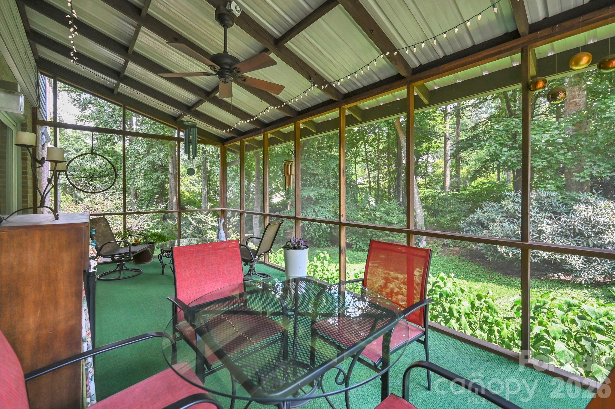 307 Woodland Trail — Laurel Park