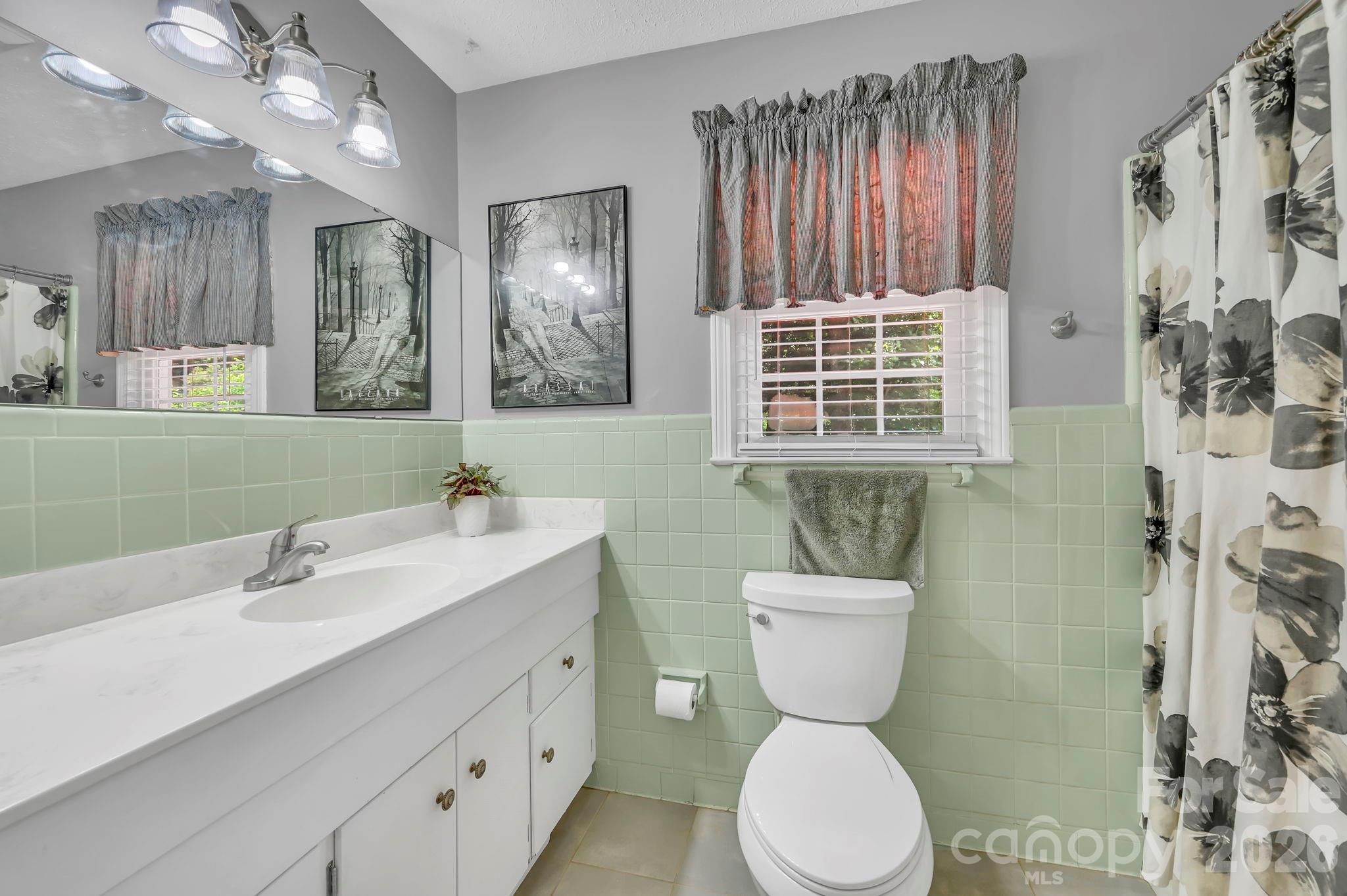 307 Woodland Trail — Laurel Park