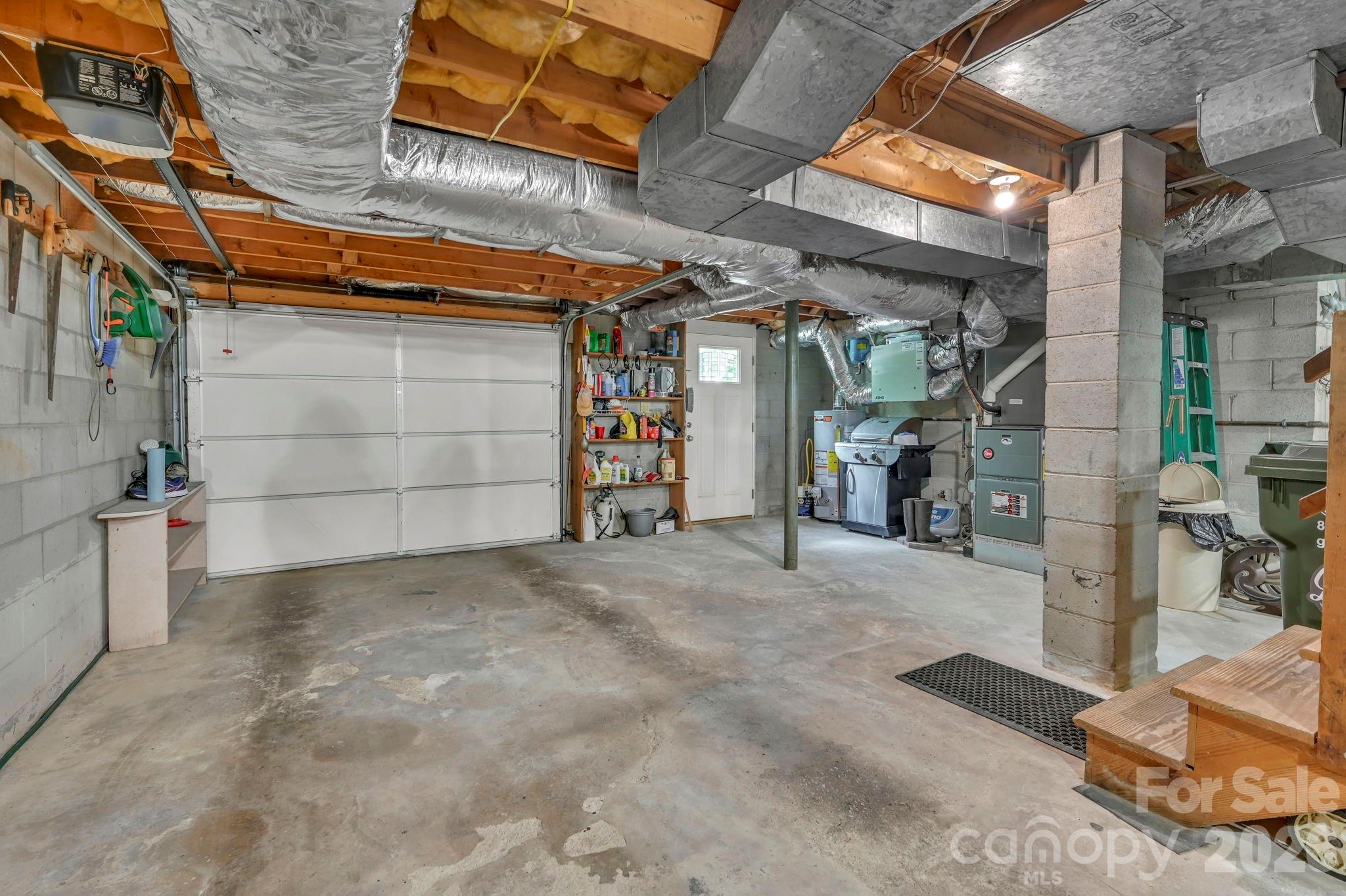 307 Woodland Trail — Laurel Park