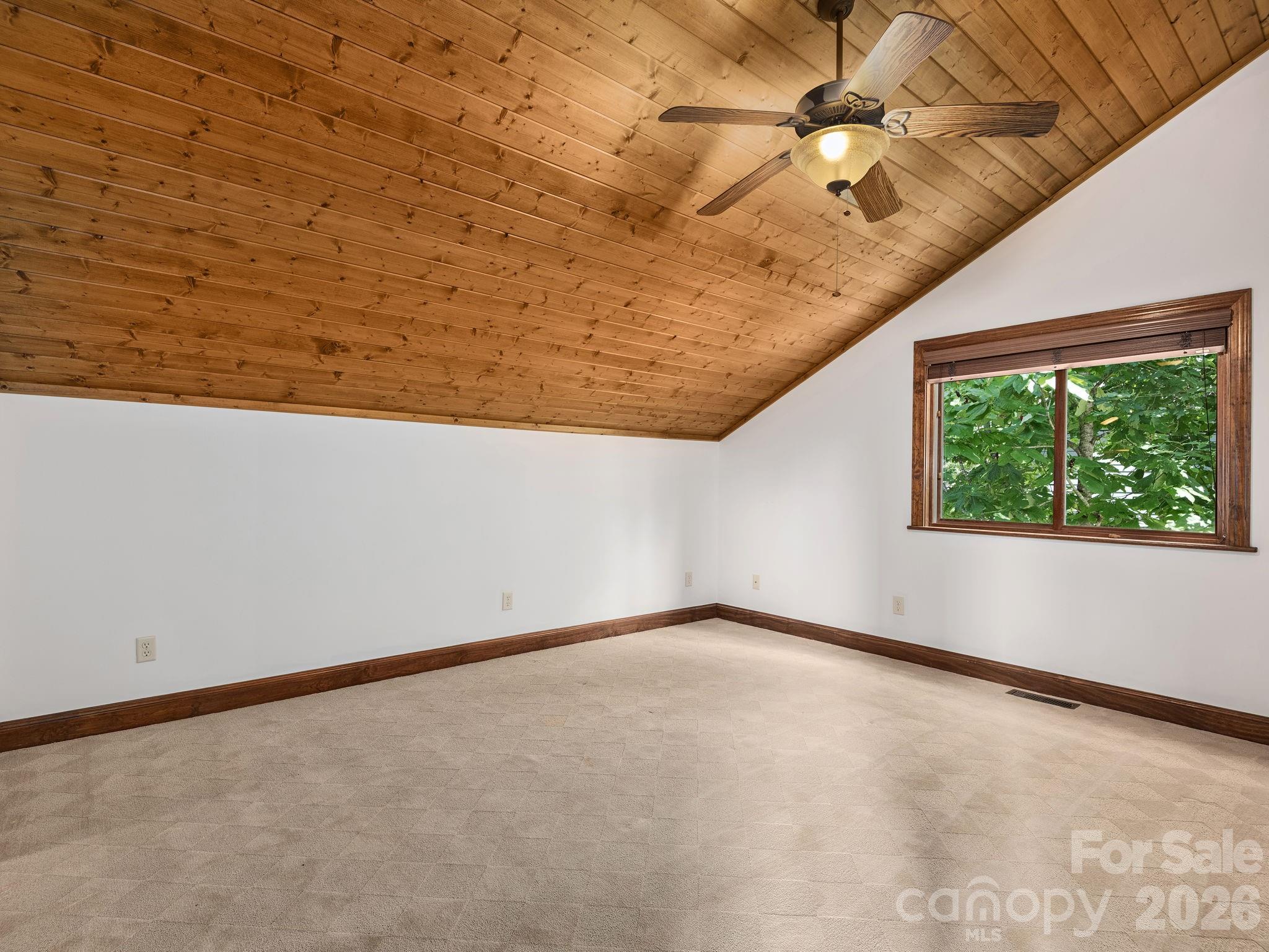 248 Wisdom Cove Road — Flat Rock