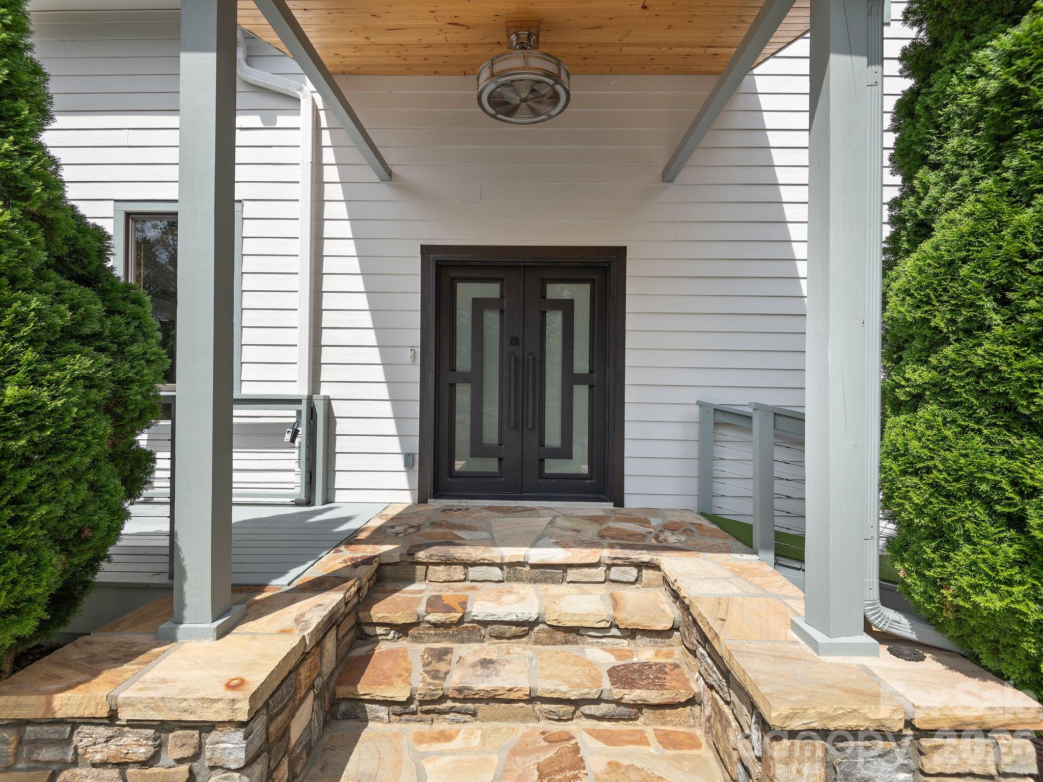 248 Wisdom Cove Road — Flat Rock