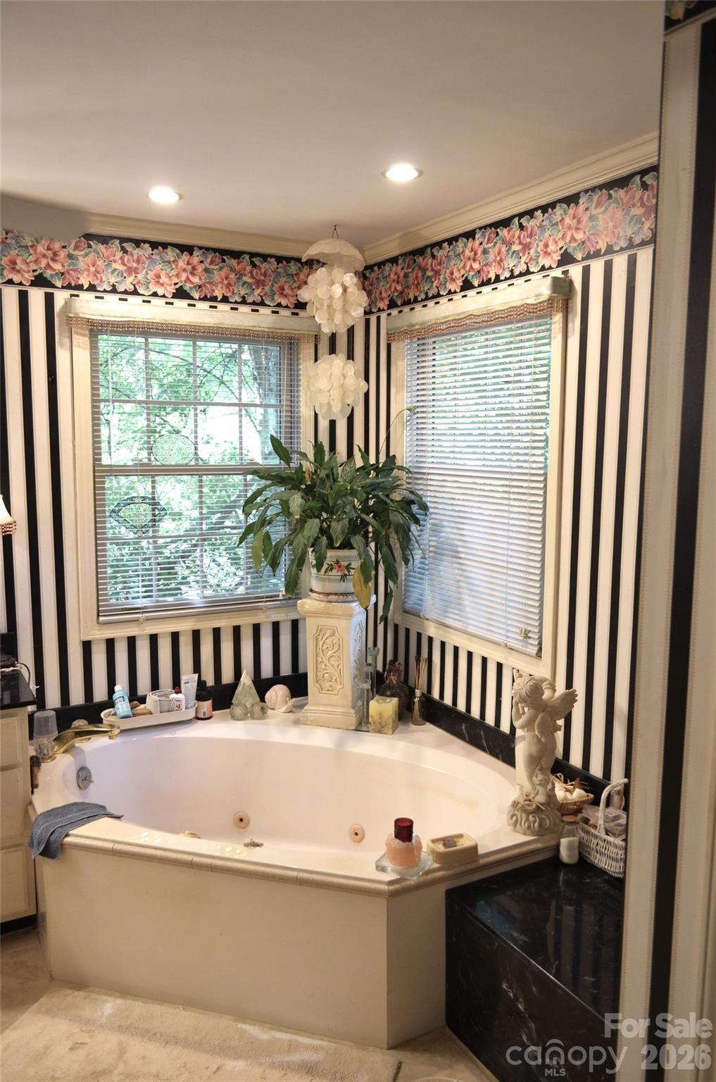 4721 Kuykendall Road — Charlotte