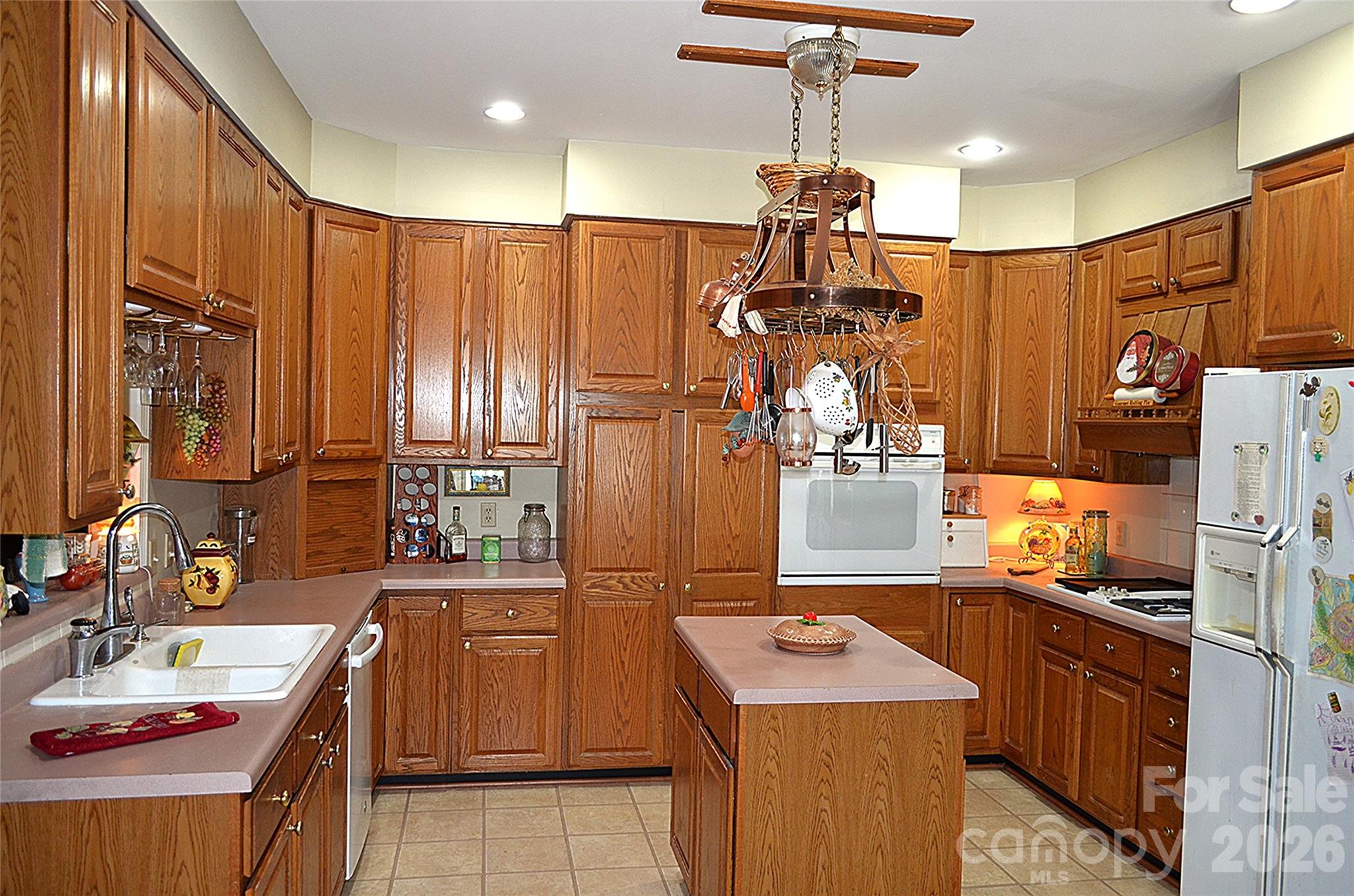4721 Kuykendall Road — Charlotte