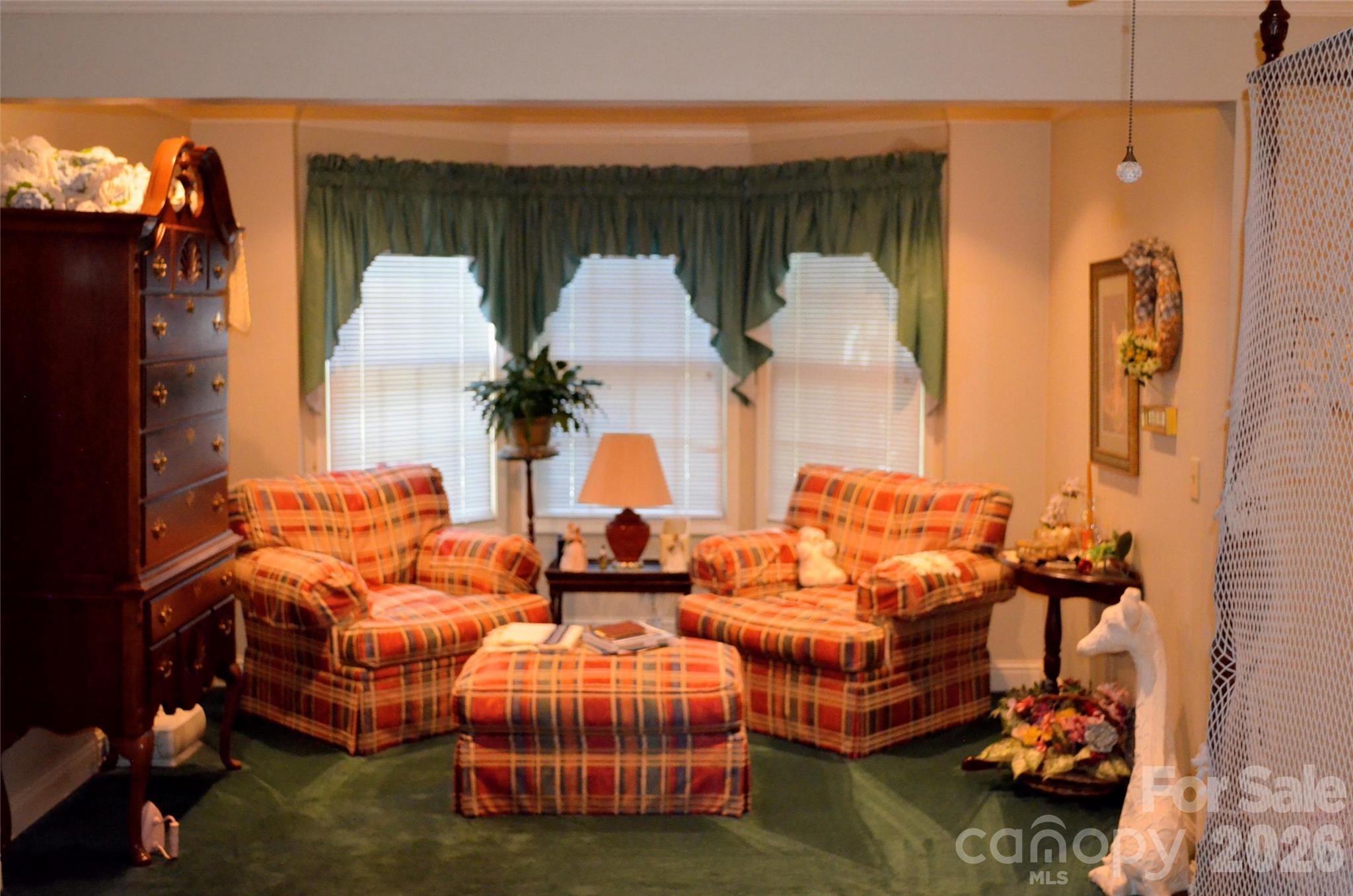 4721 Kuykendall Road — Charlotte