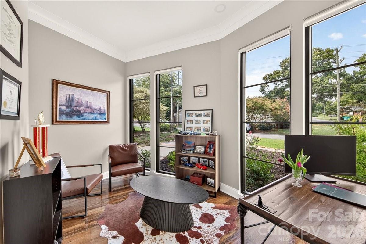 2200 Stratford Avenue — Charlotte