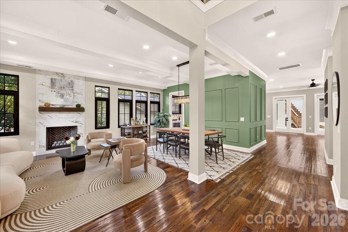 2200 Stratford Avenue — Charlotte