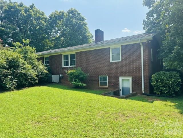 1424 N Post Road — Shelby