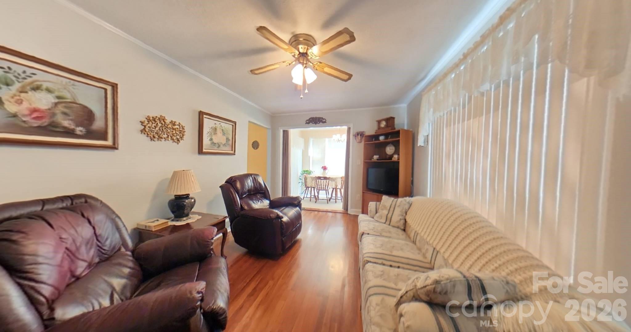 214 Governors View Road — Asheville
