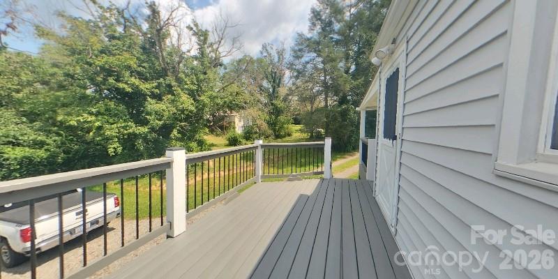 214 Governors View Road — Asheville
