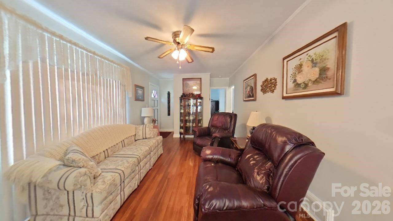 214 Governors View Road — Asheville