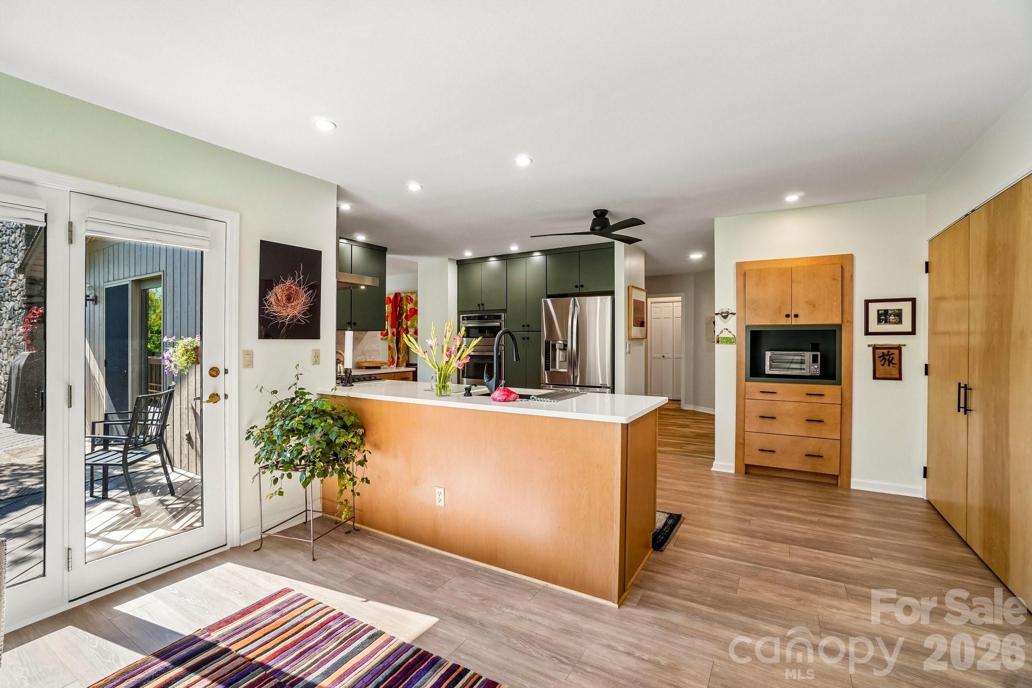 15 Stony Ridge — Asheville