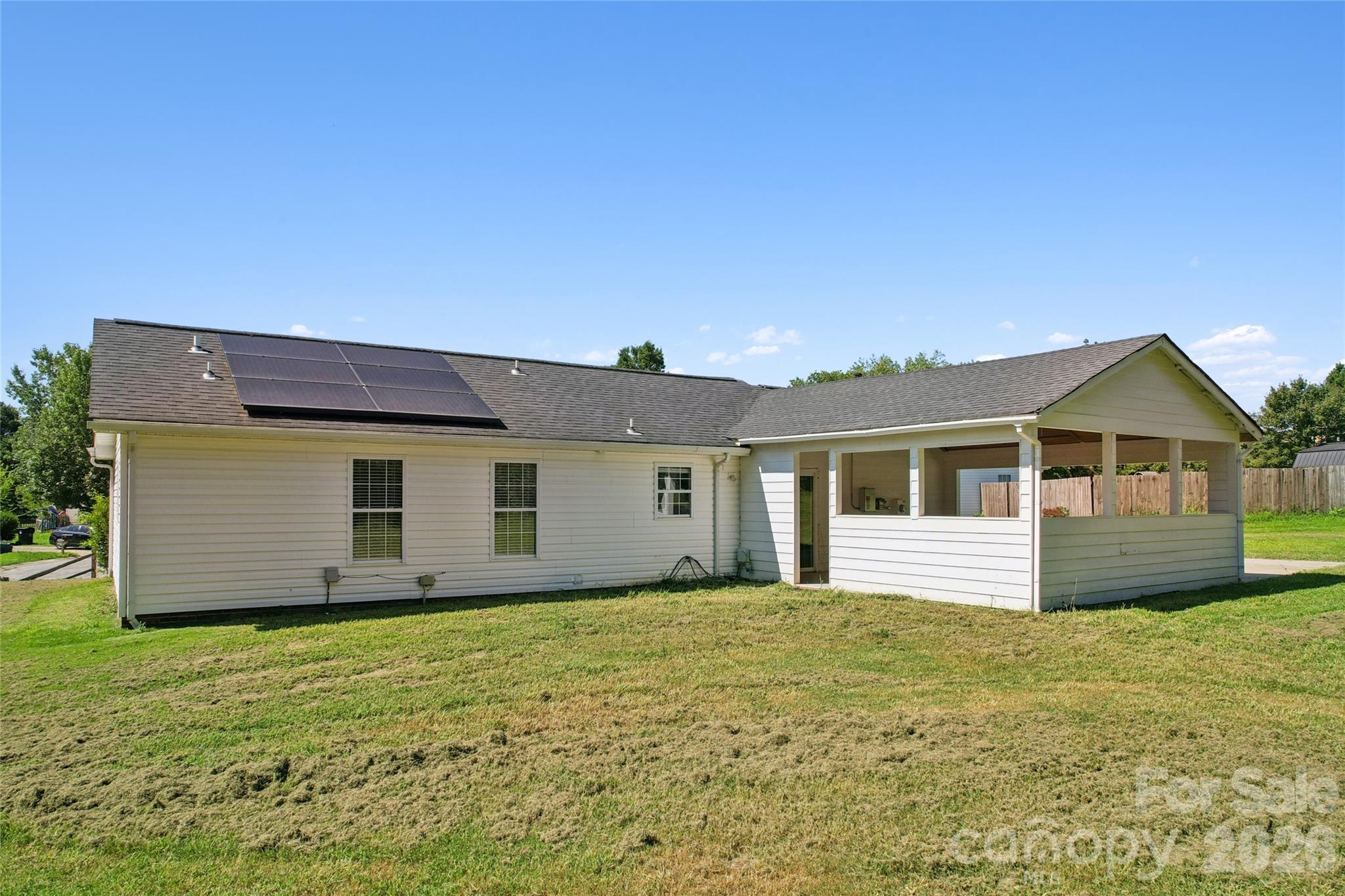 4563 Sunchase Court NW — Concord