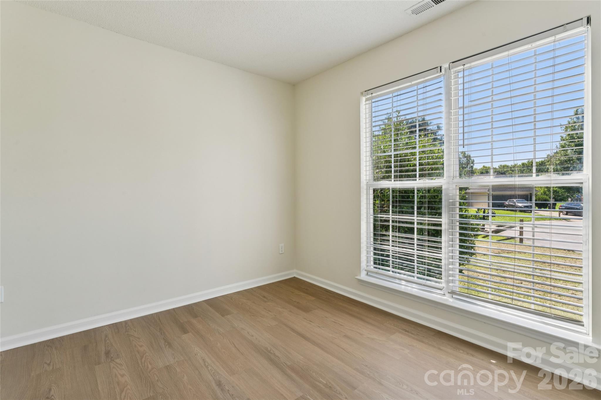 4563 Sunchase Court NW — Concord
