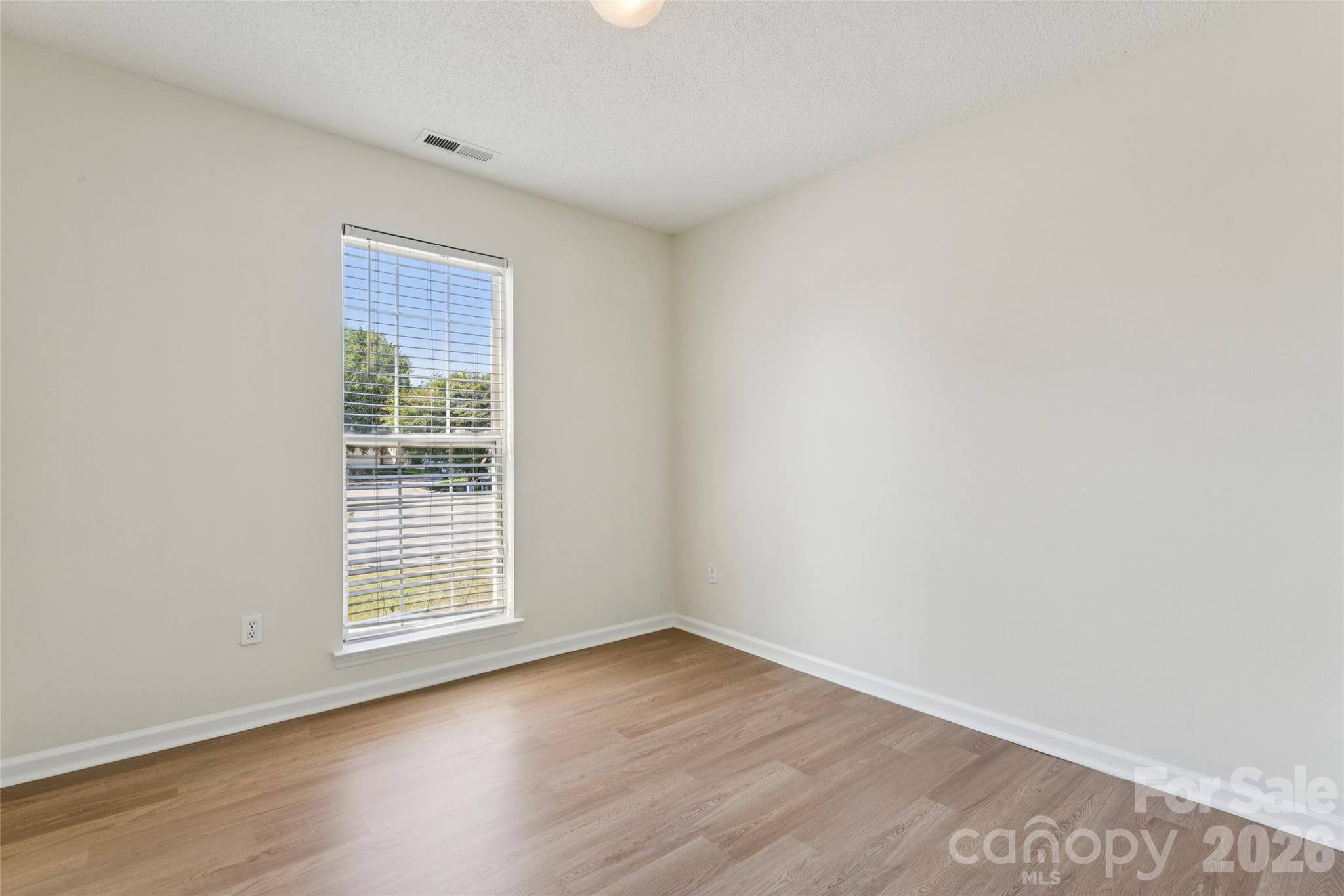 4563 Sunchase Court NW — Concord