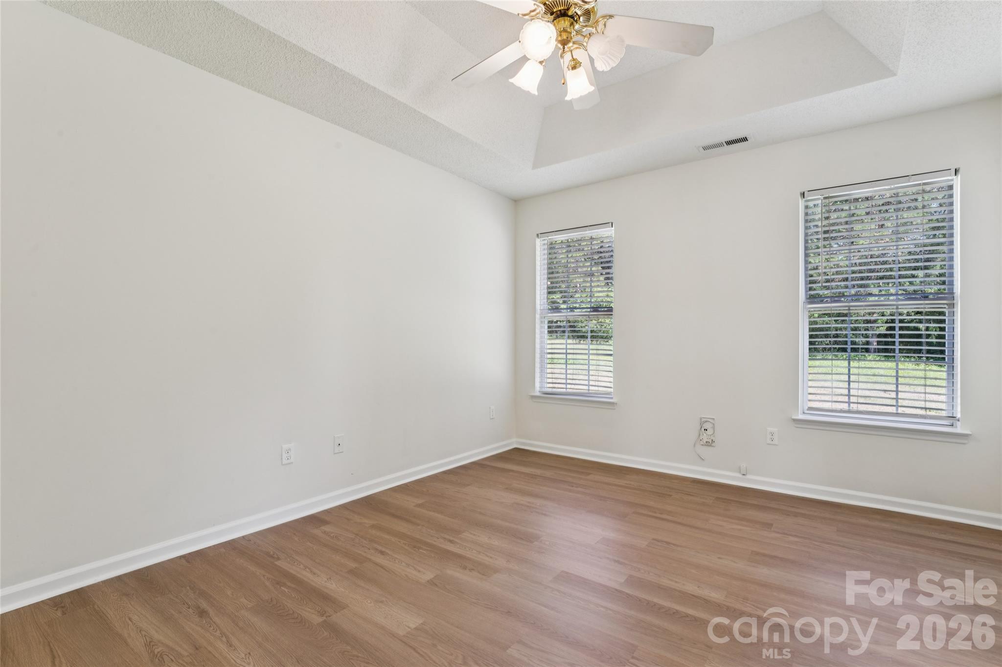 4563 Sunchase Court NW — Concord