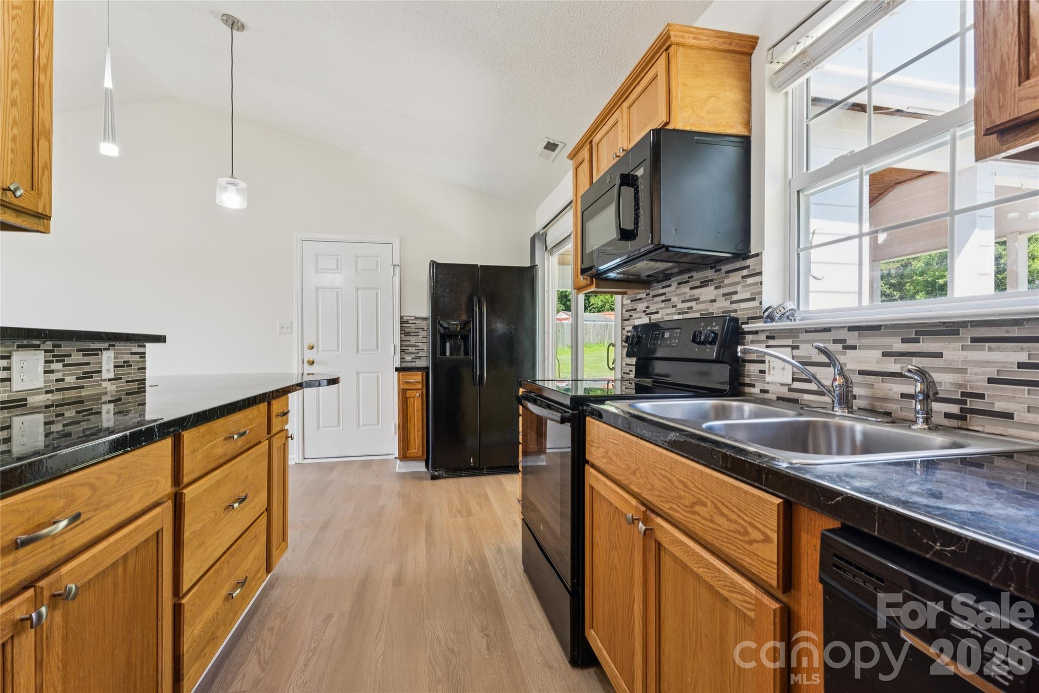 4563 Sunchase Court NW — Concord