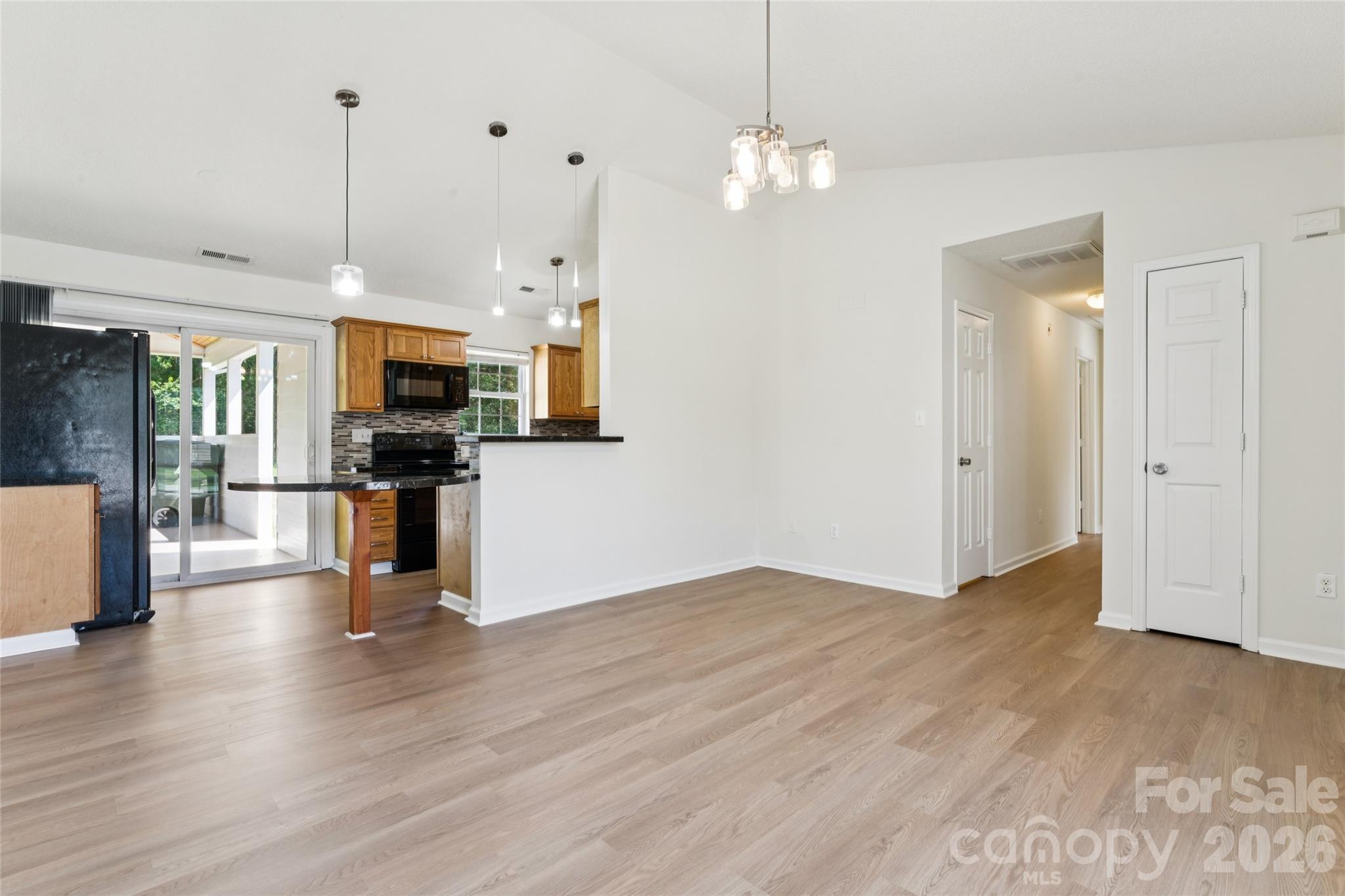 4563 Sunchase Court NW — Concord