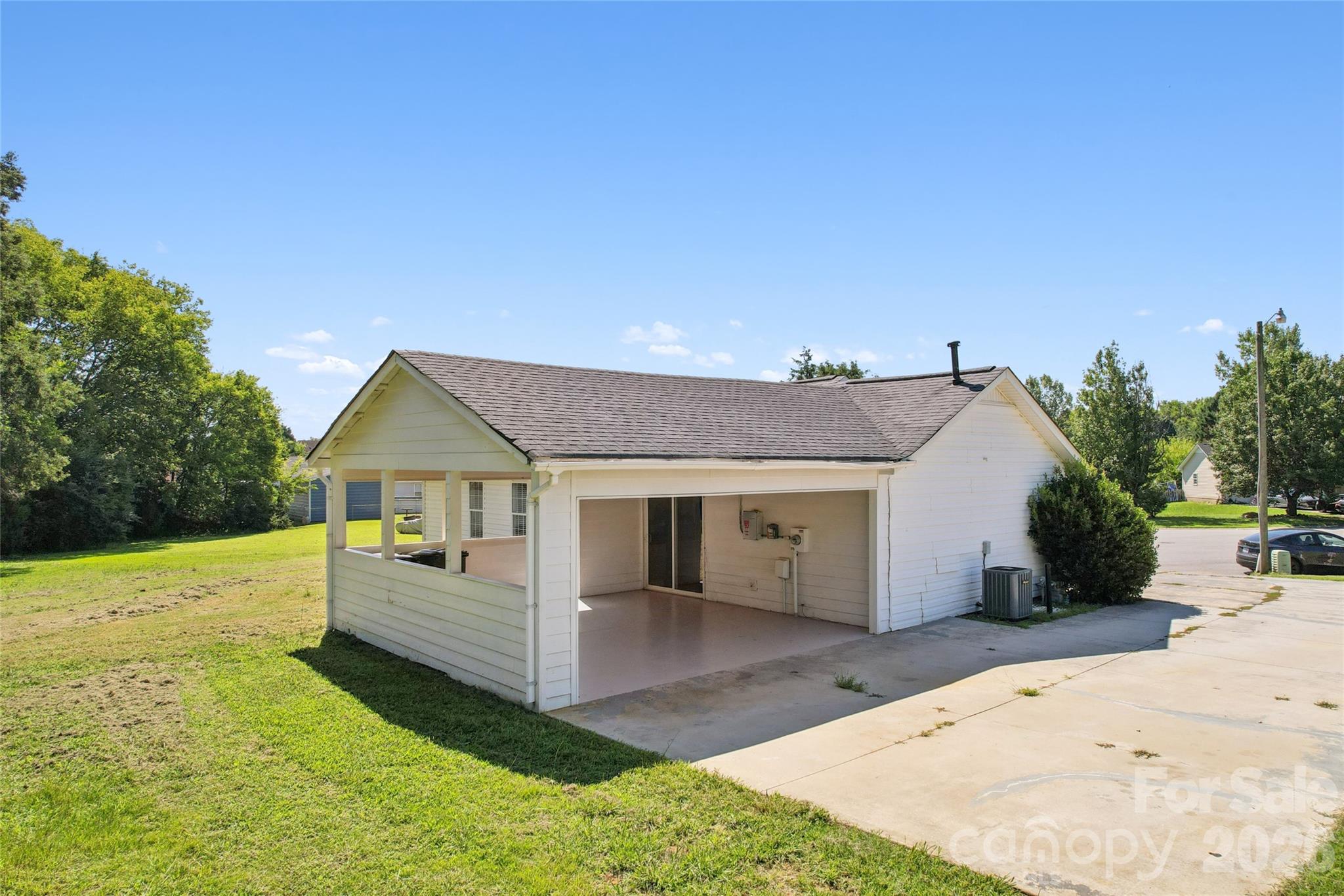 4563 Sunchase Court NW — Concord