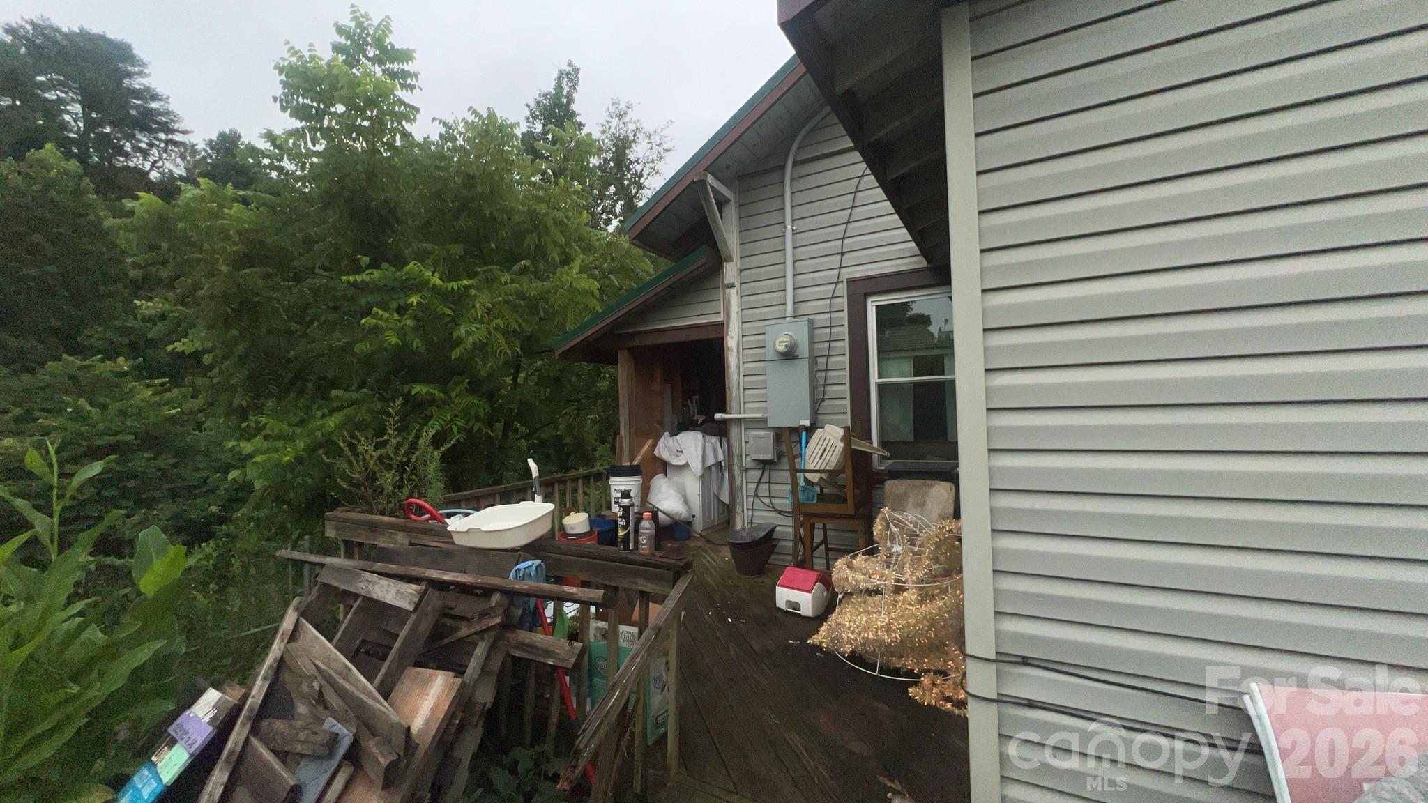 5 Eller Cove Road — Weaverville