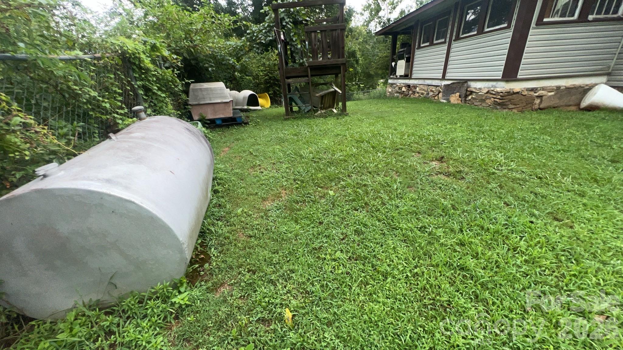 5 Eller Cove Road — Weaverville