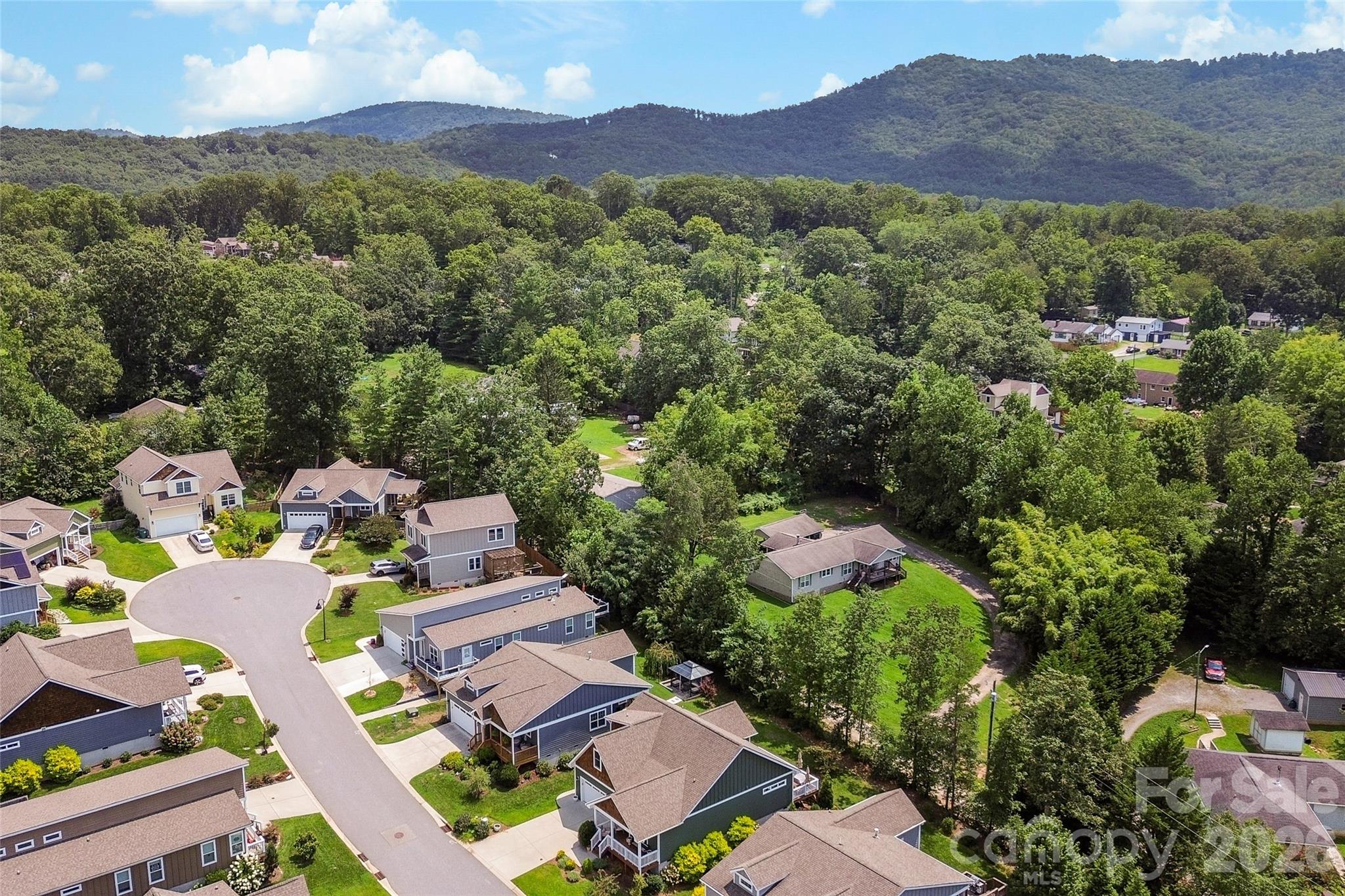 19 Woodbridge Park Drive — Asheville