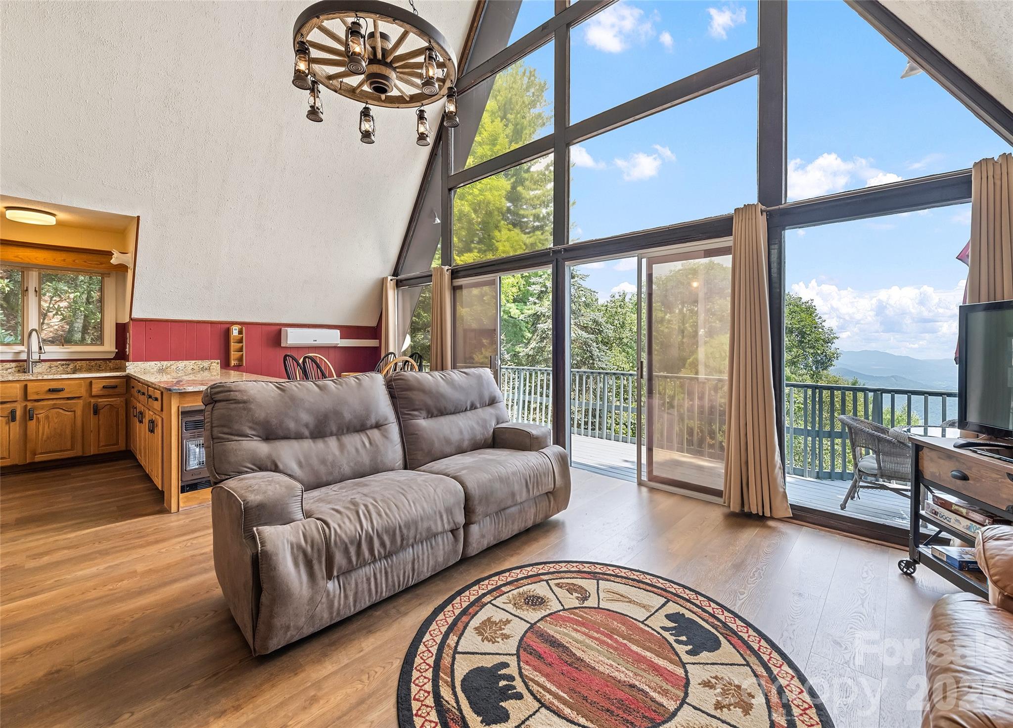 350 Quail Ridge Drive — Maggie Valley