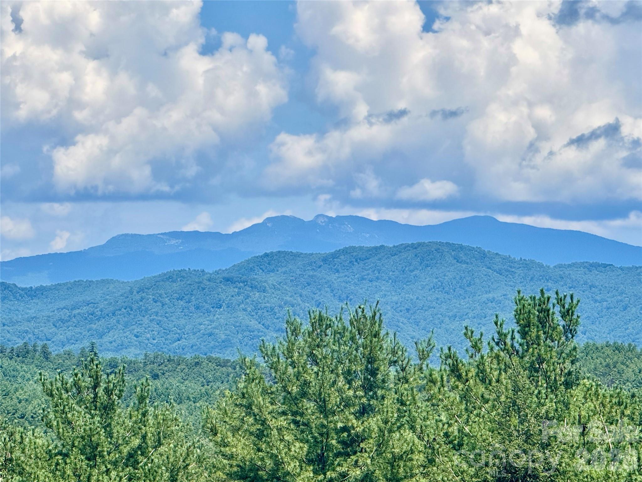 5504 Cedar Cove Way — Lenoir