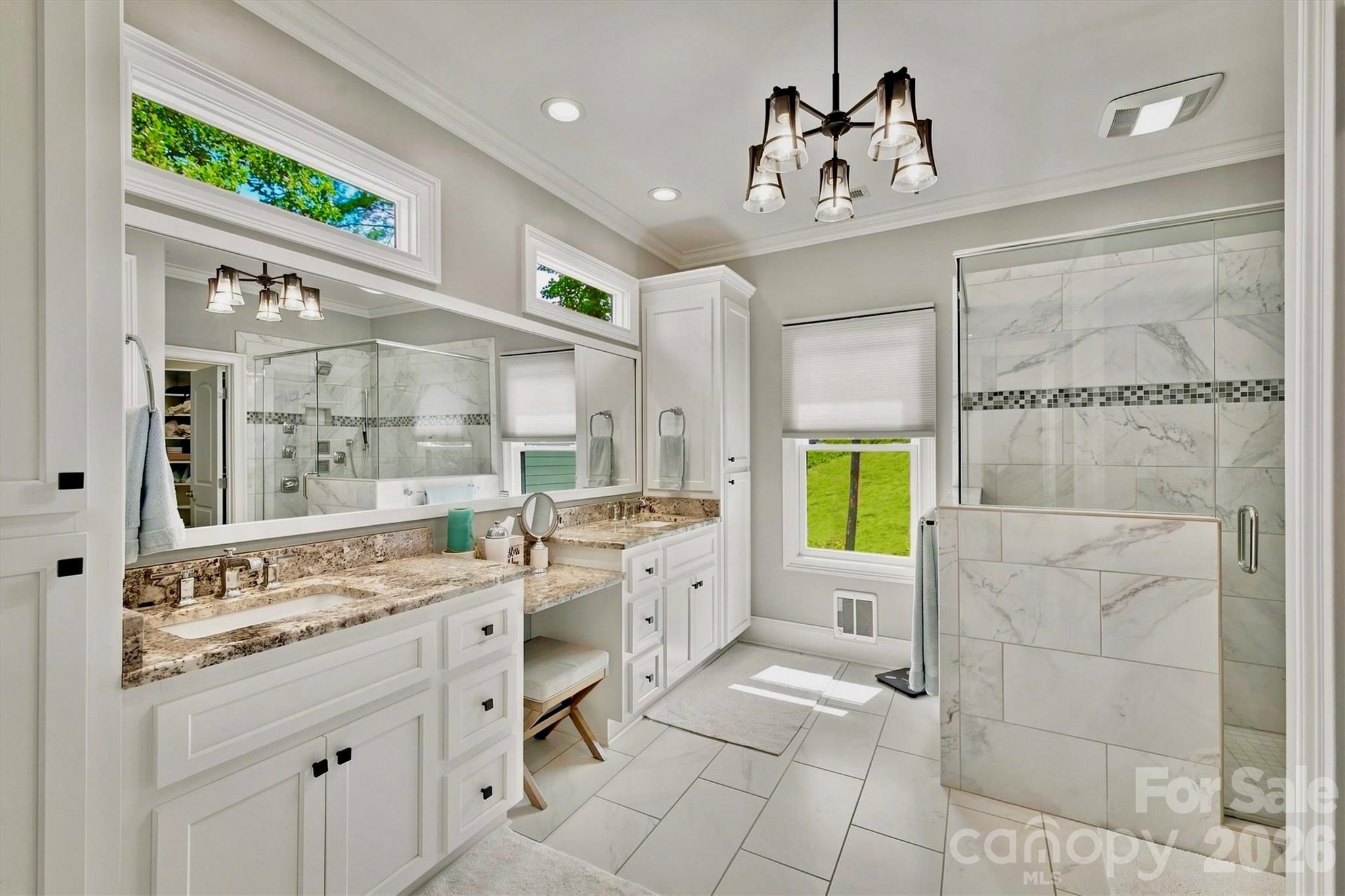 5504 Cedar Cove Way — Lenoir