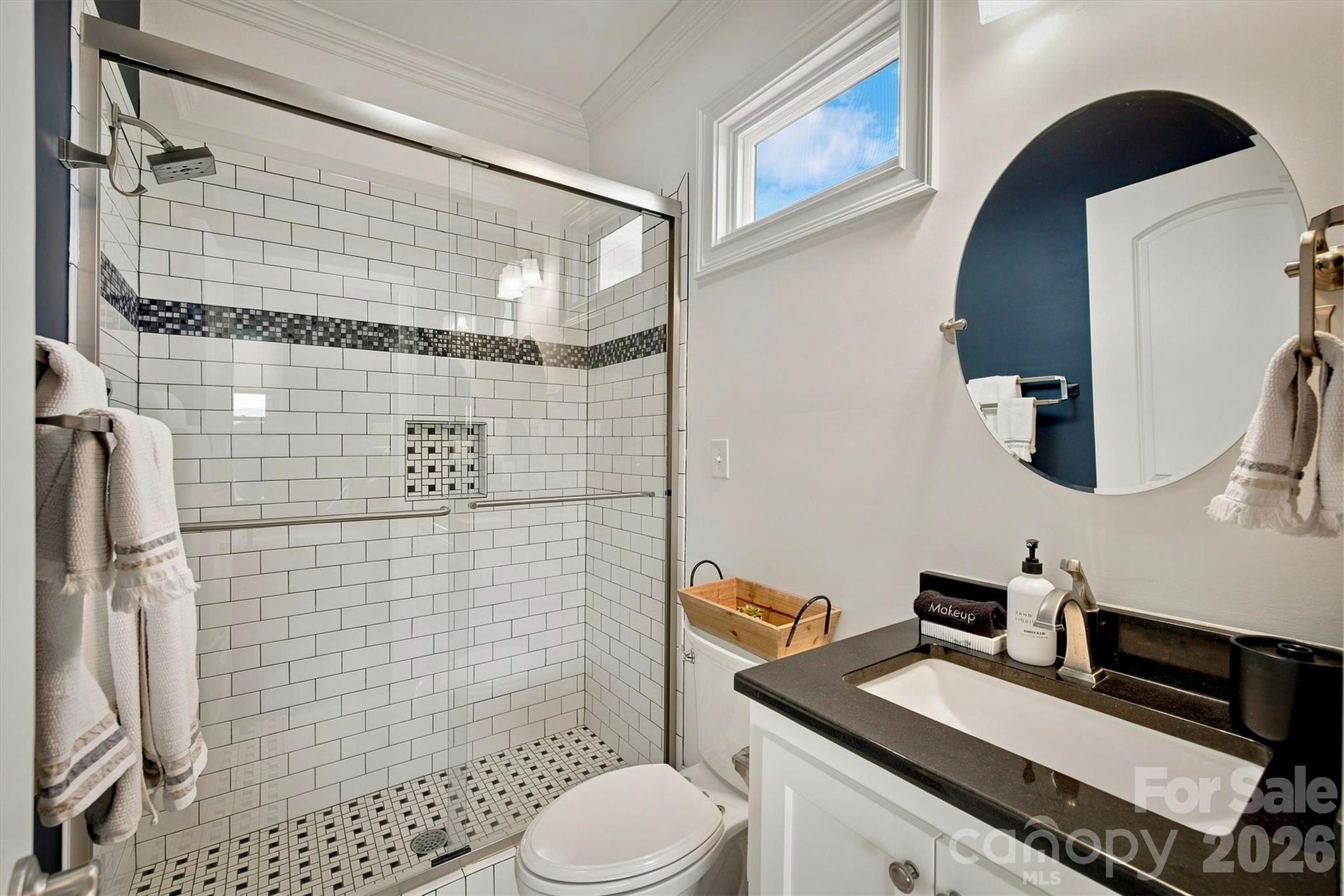 5504 Cedar Cove Way — Lenoir