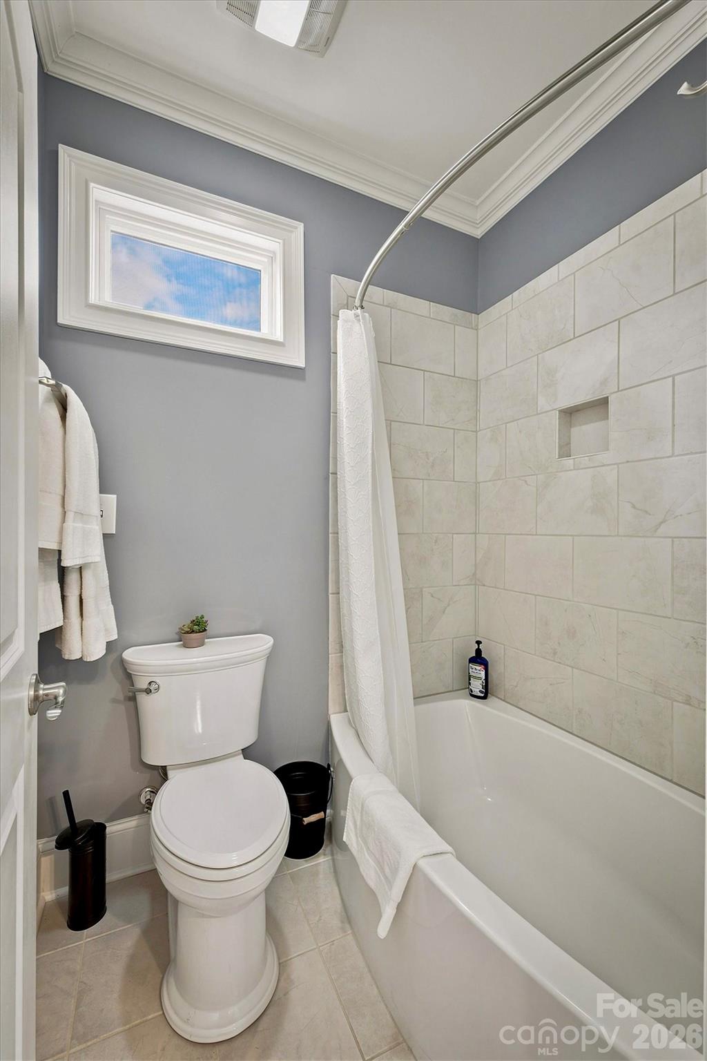 5504 Cedar Cove Way — Lenoir