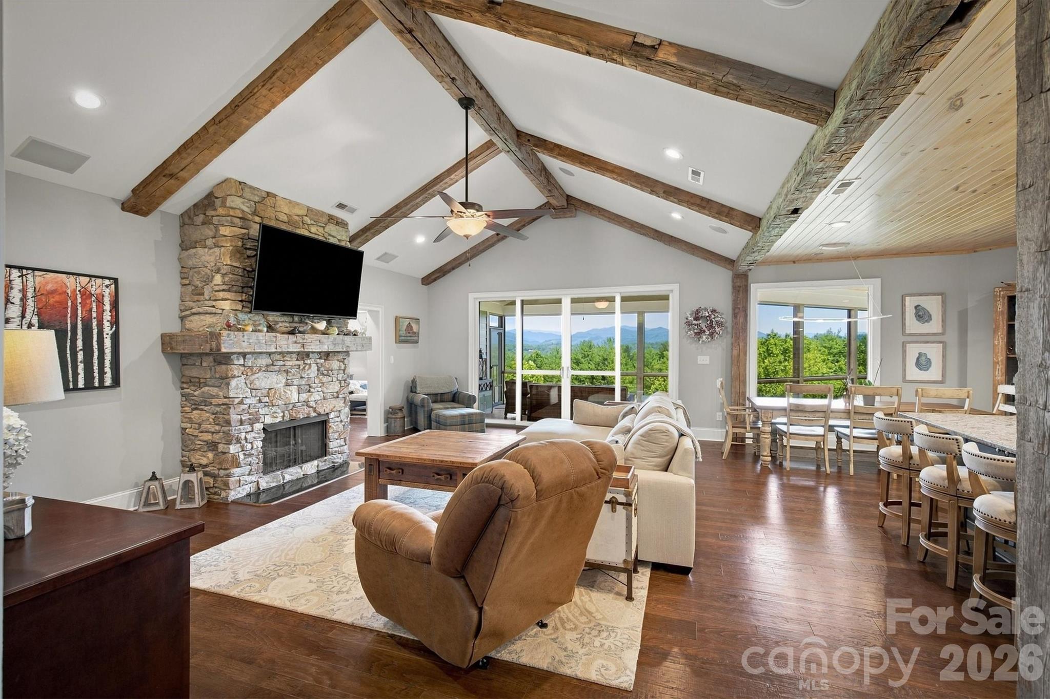 5504 Cedar Cove Way — Lenoir