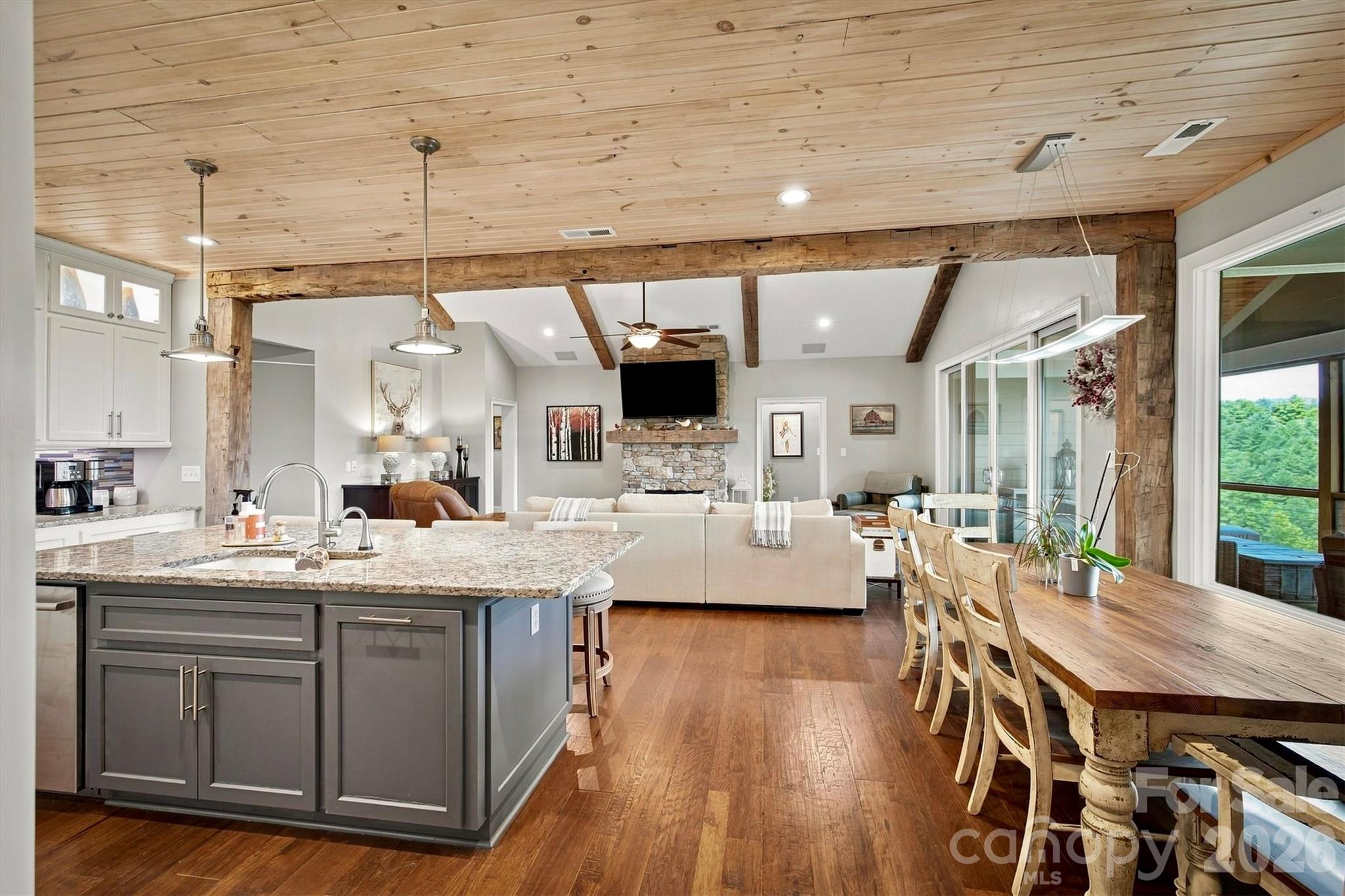 5504 Cedar Cove Way — Lenoir