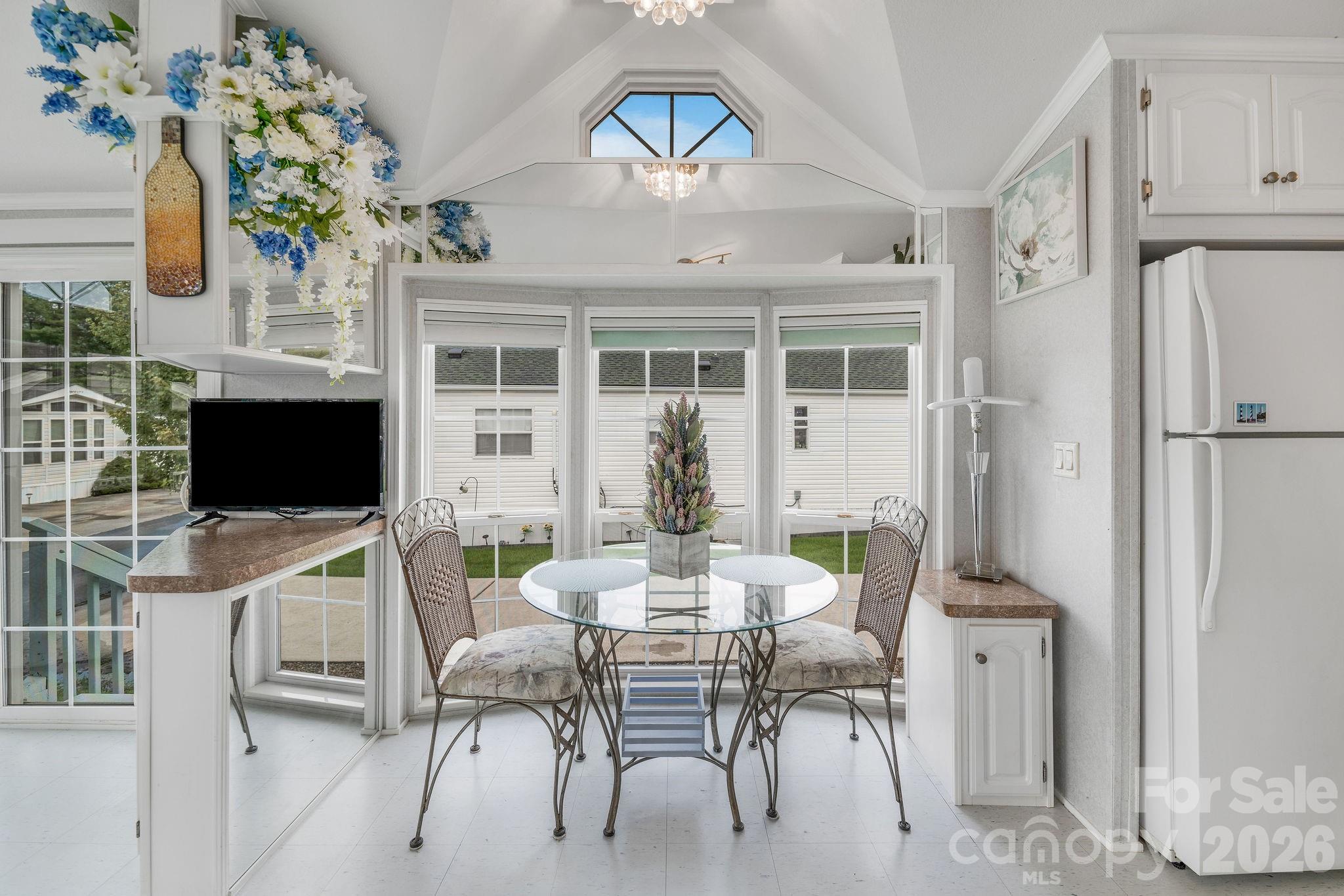 53 Strollers Lane — Waynesville