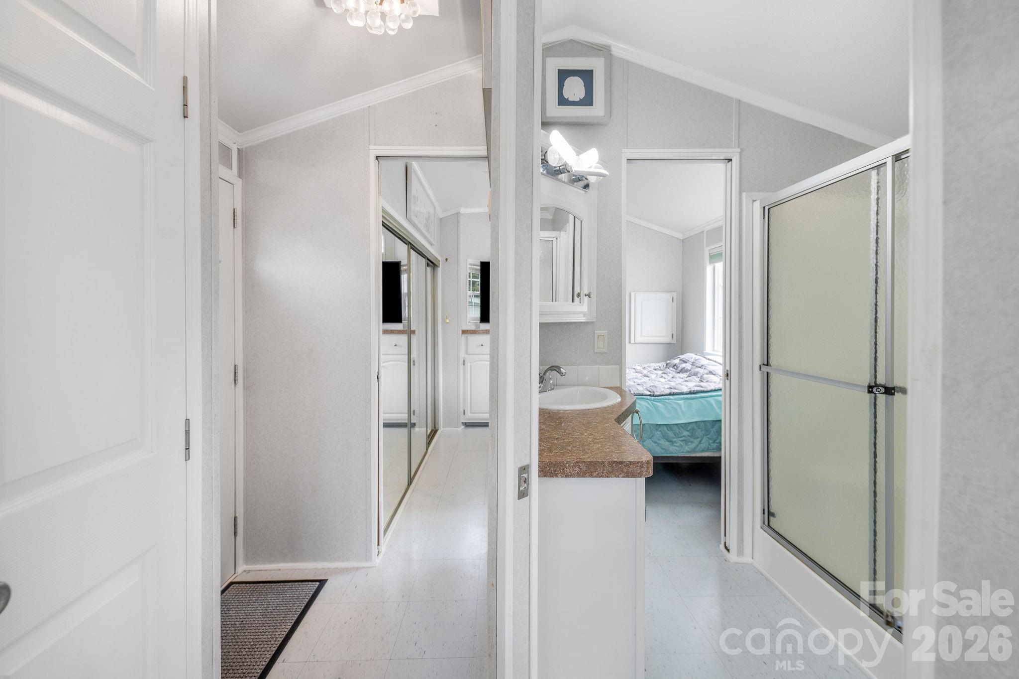 53 Strollers Lane — Waynesville