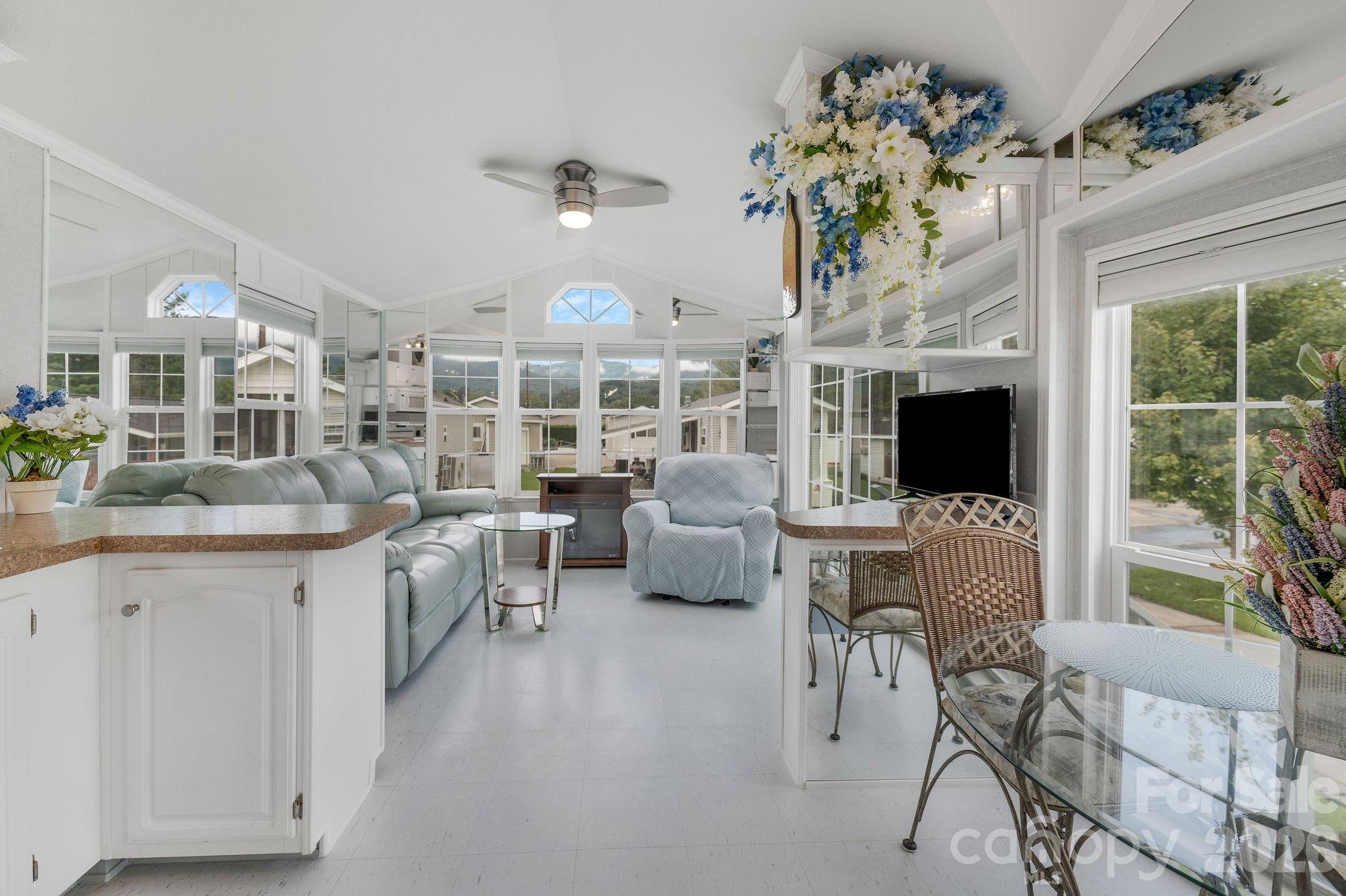 53 Strollers Lane — Waynesville