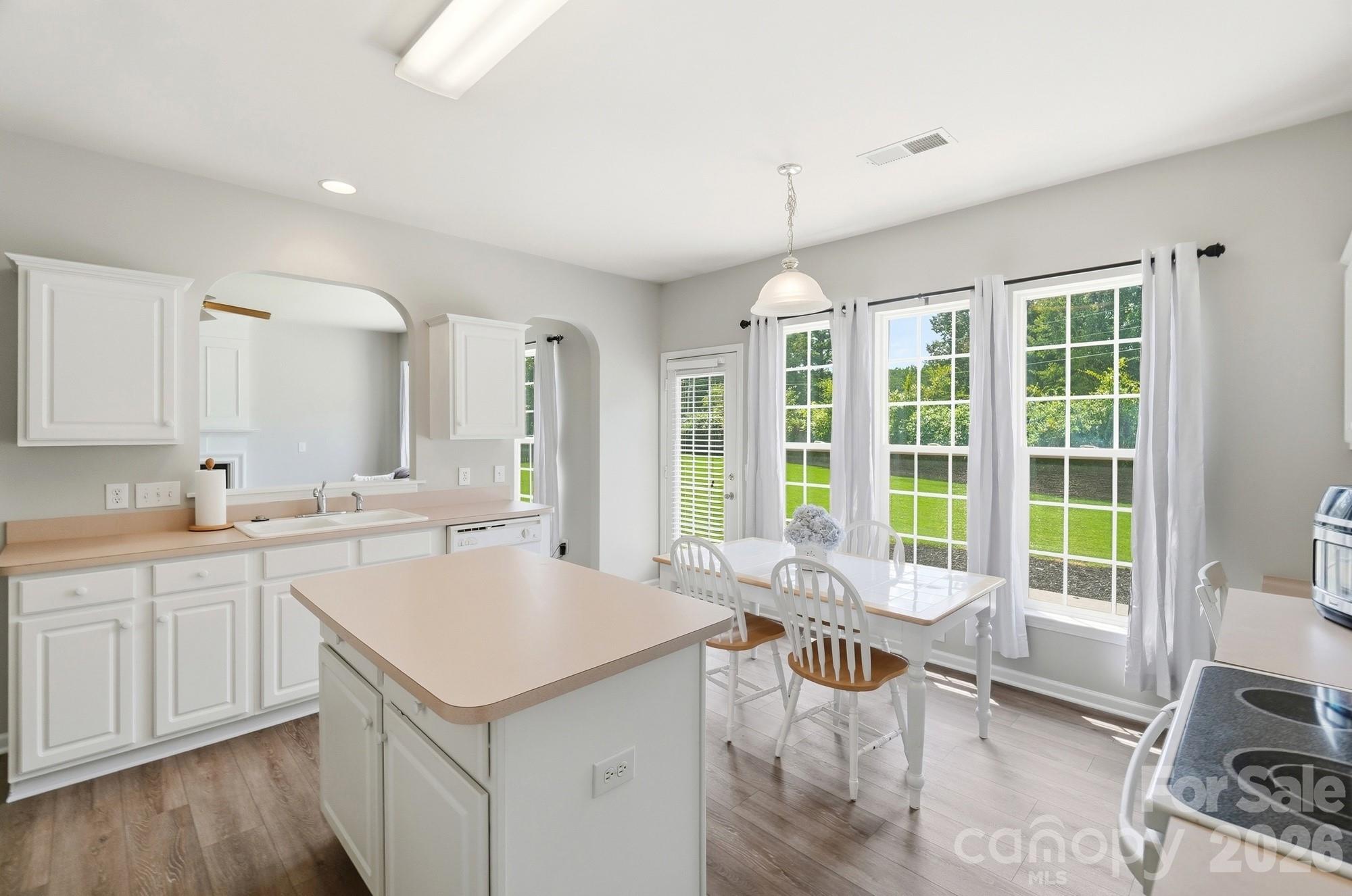 7724 Dinniston Drive — Huntersville