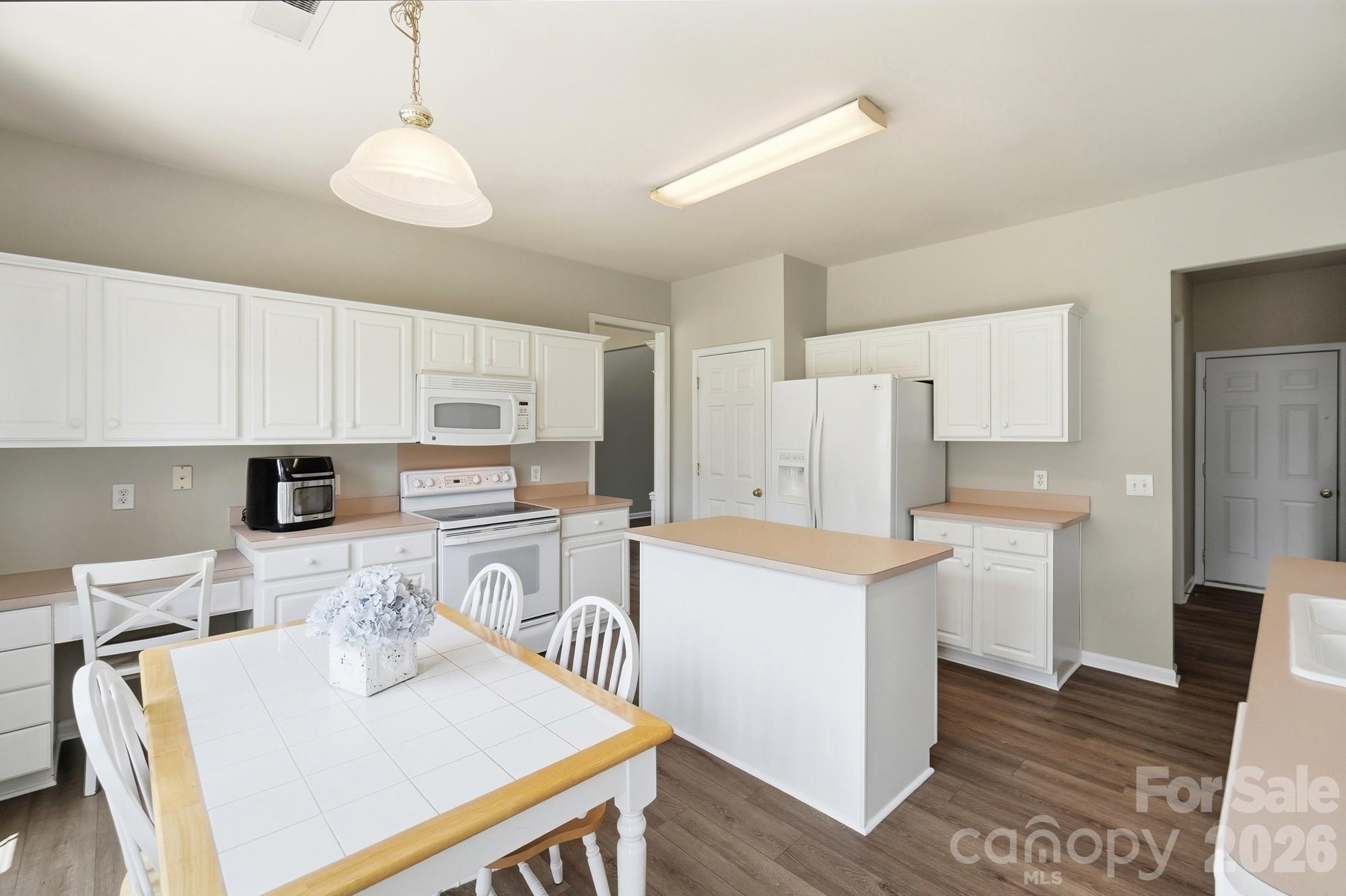 7724 Dinniston Drive — Huntersville