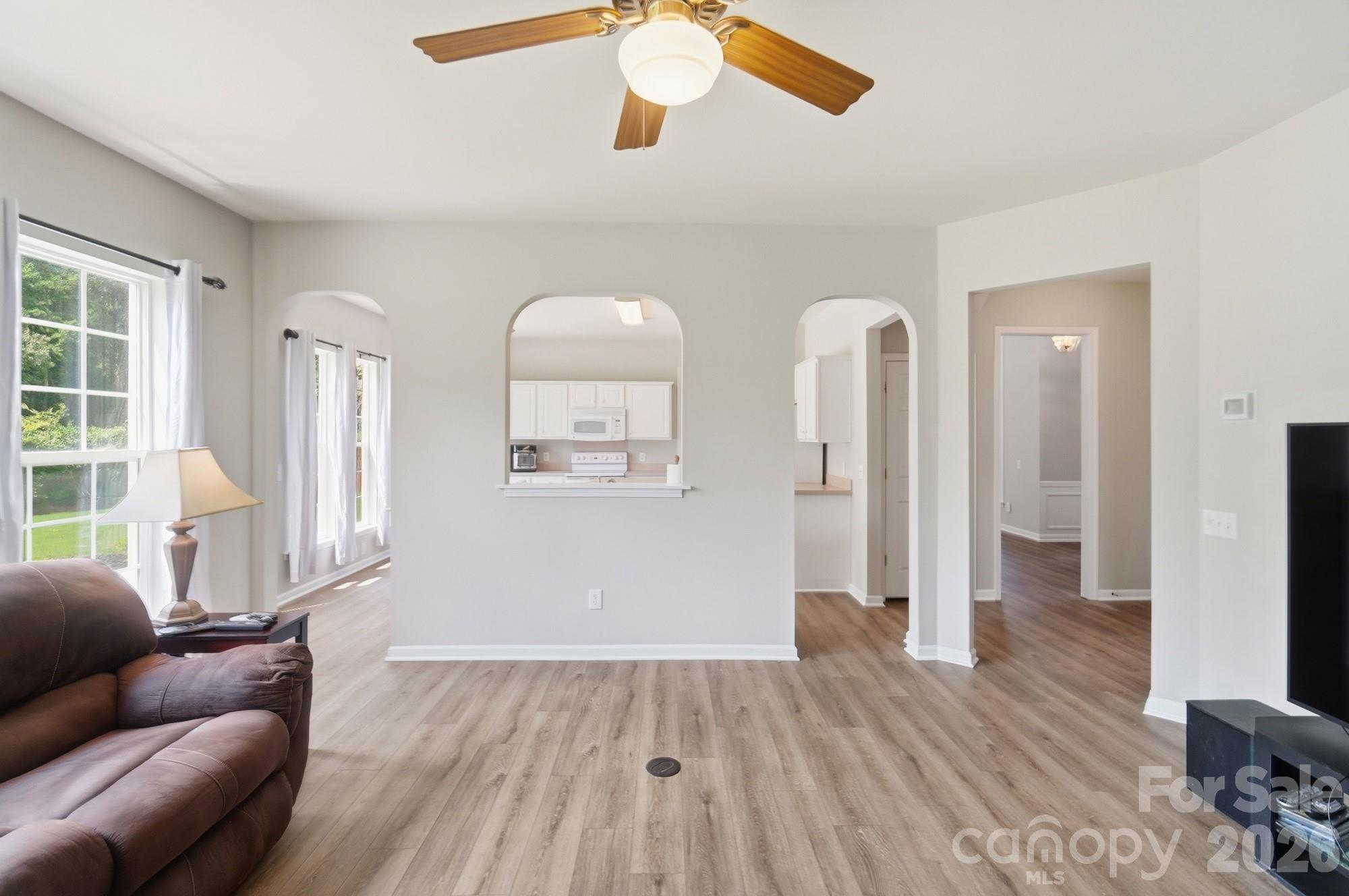 7724 Dinniston Drive — Huntersville