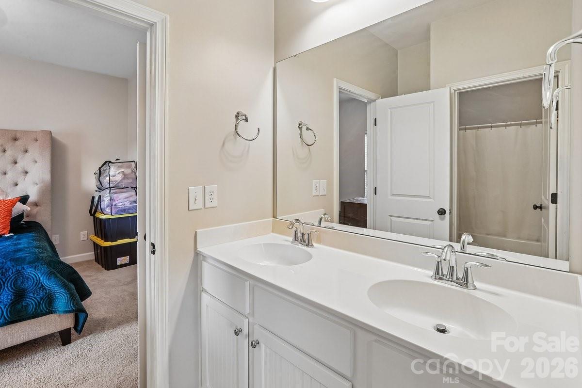 3125 Kennys Street — Pineville