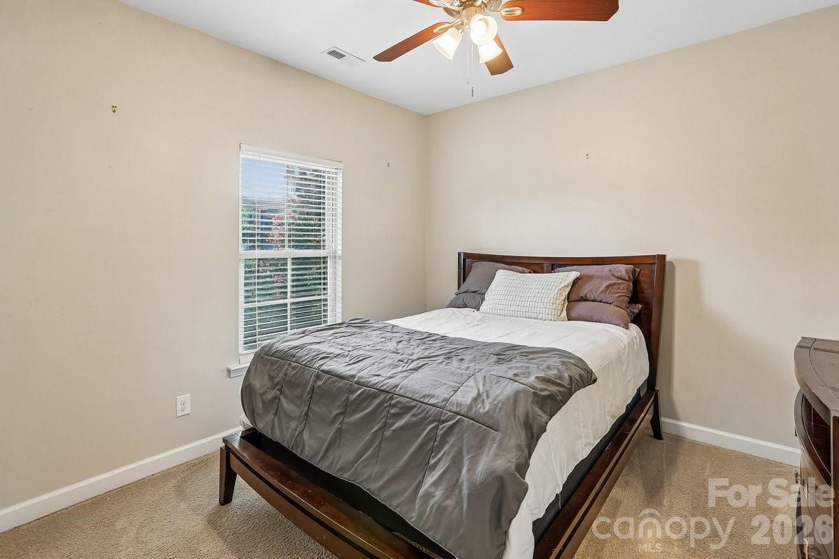 3125 Kennys Street — Pineville