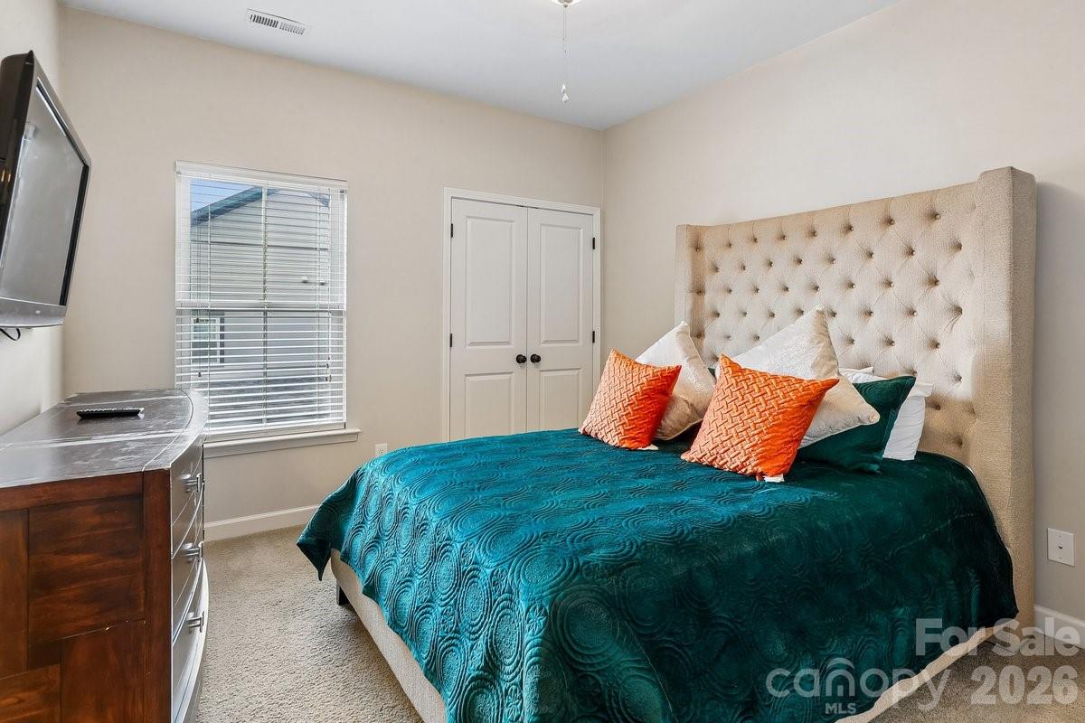 3125 Kennys Street — Pineville