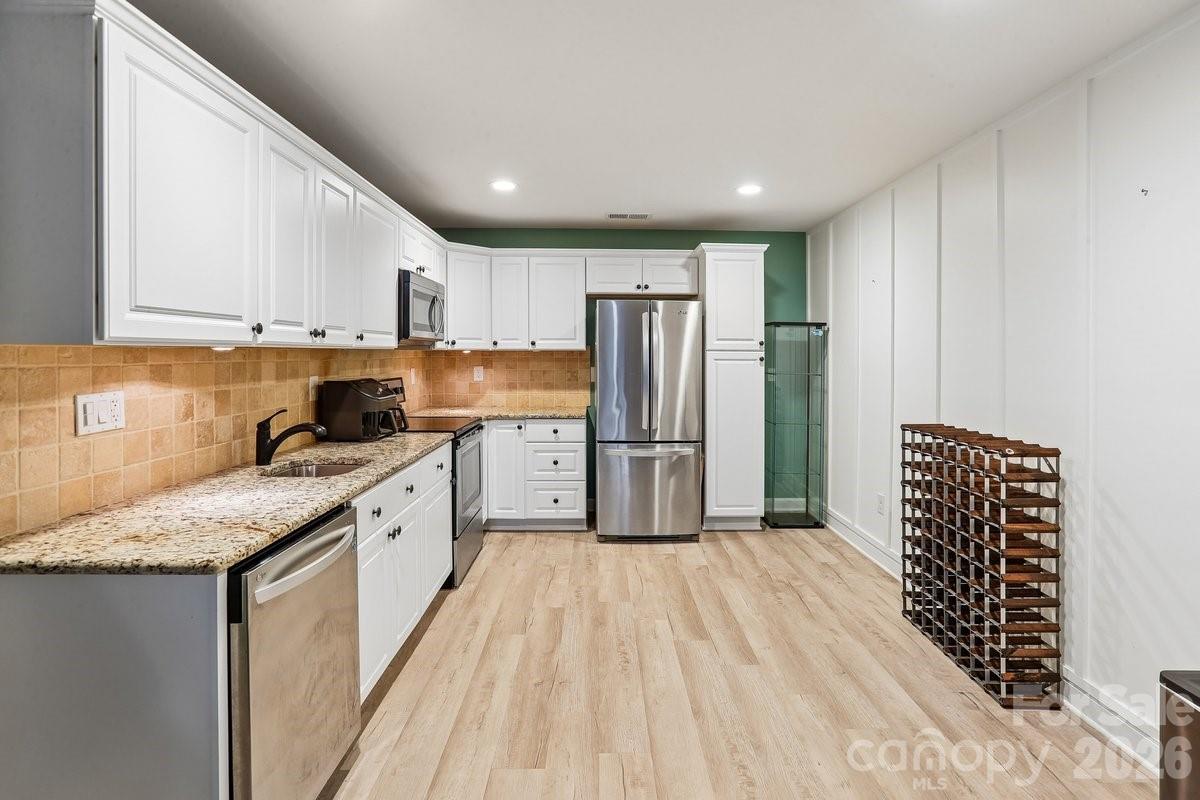 3125 Kennys Street — Pineville