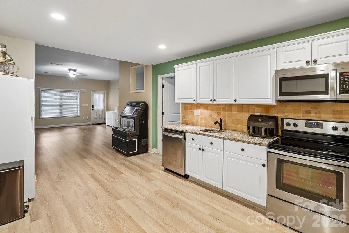 3125 Kennys Street — Pineville