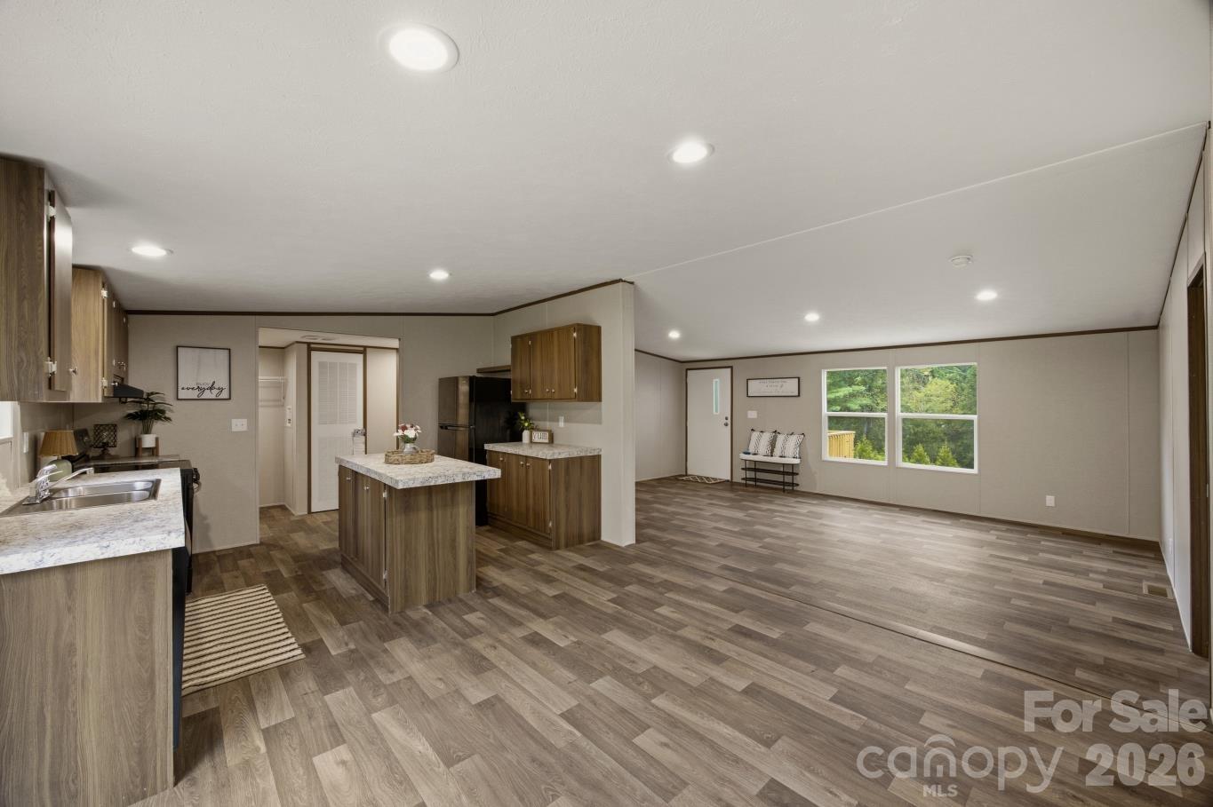 3150 Mariposa Lane — Morganton