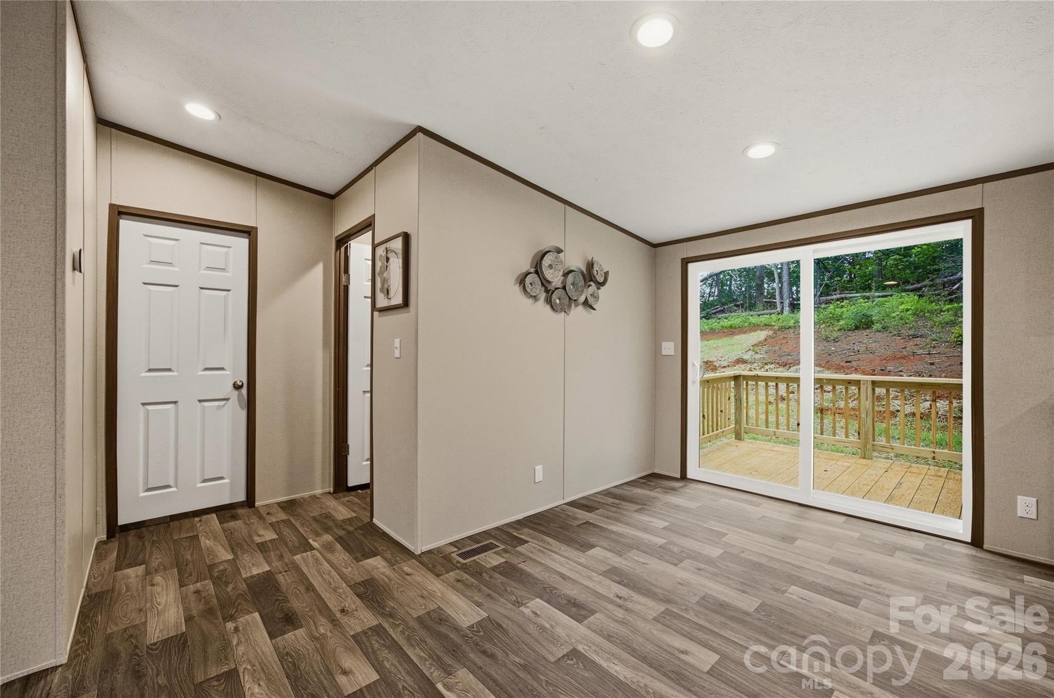 3150 Mariposa Lane — Morganton