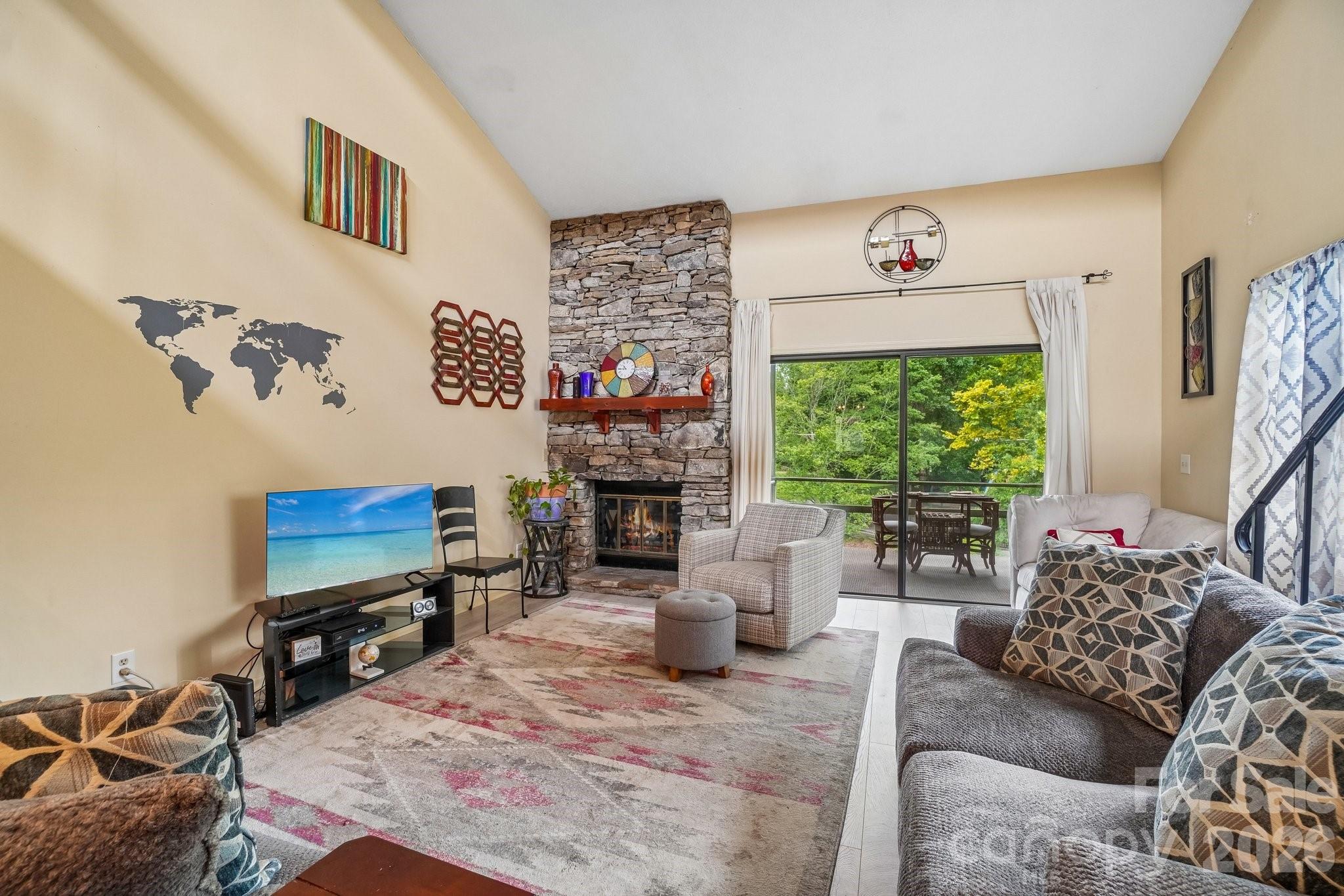 210 Juniper Lane — Hendersonville