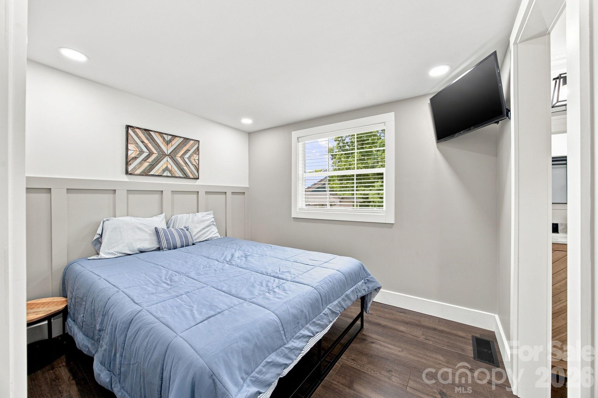 151 Dogwood Circle — New London