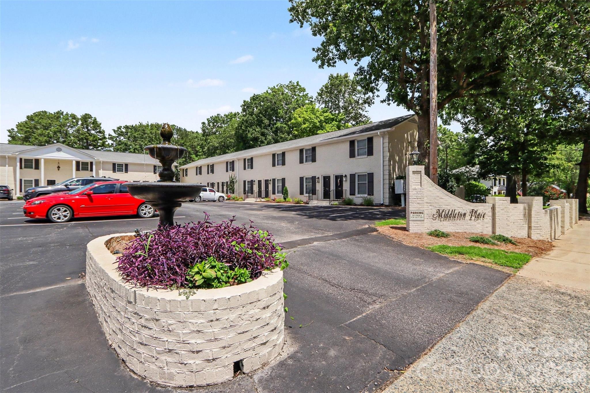 718 W Franklin Street — Monroe