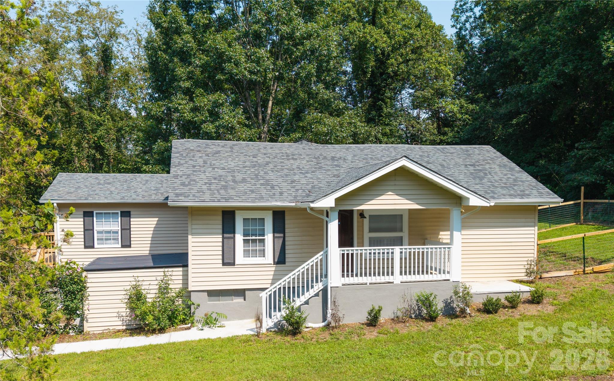 1240 Piedmont Drive NW — Lenoir