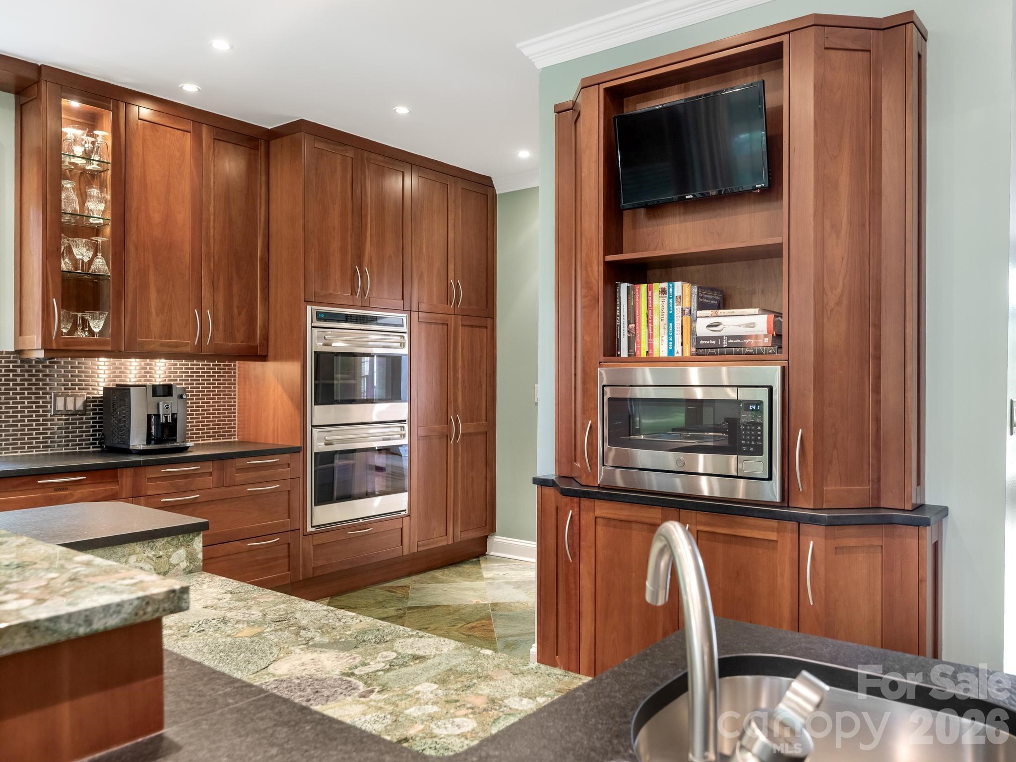 5402 Flowering Dogwood Lane — Charlotte